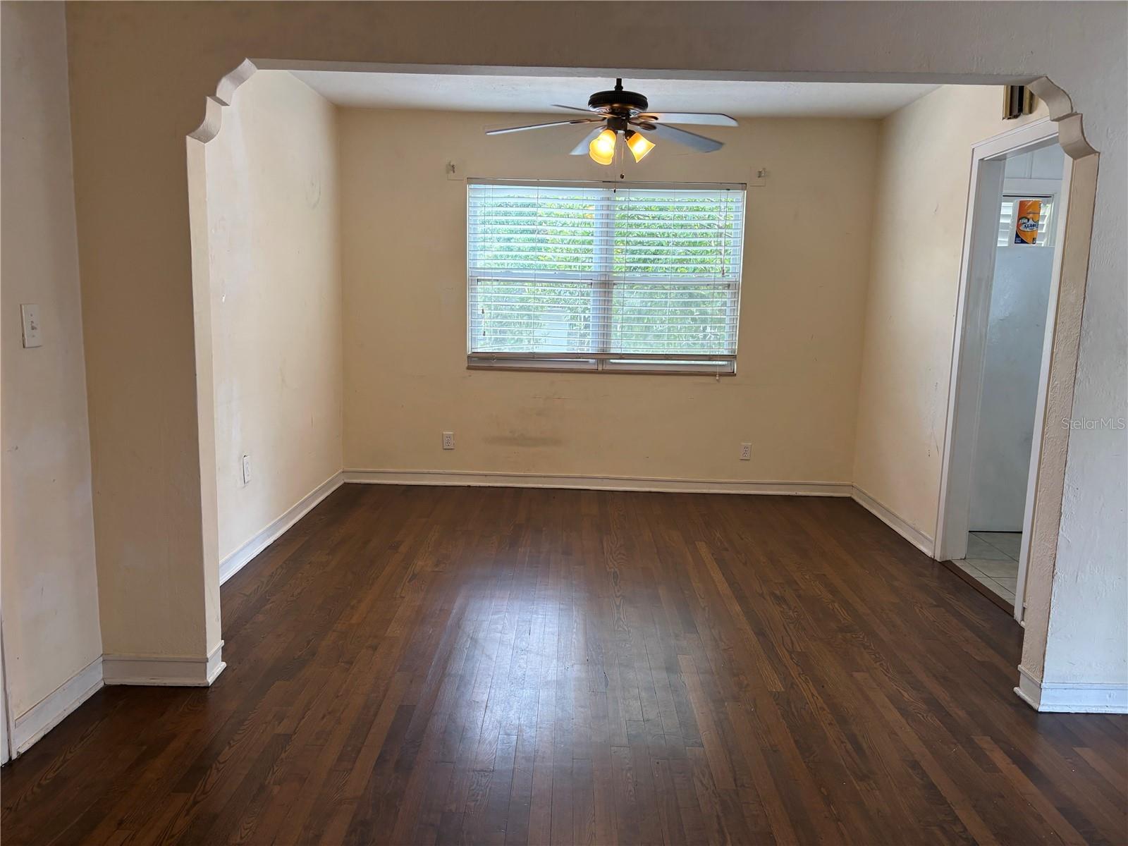 Image 3 of 9 For 1902 Aileen Street