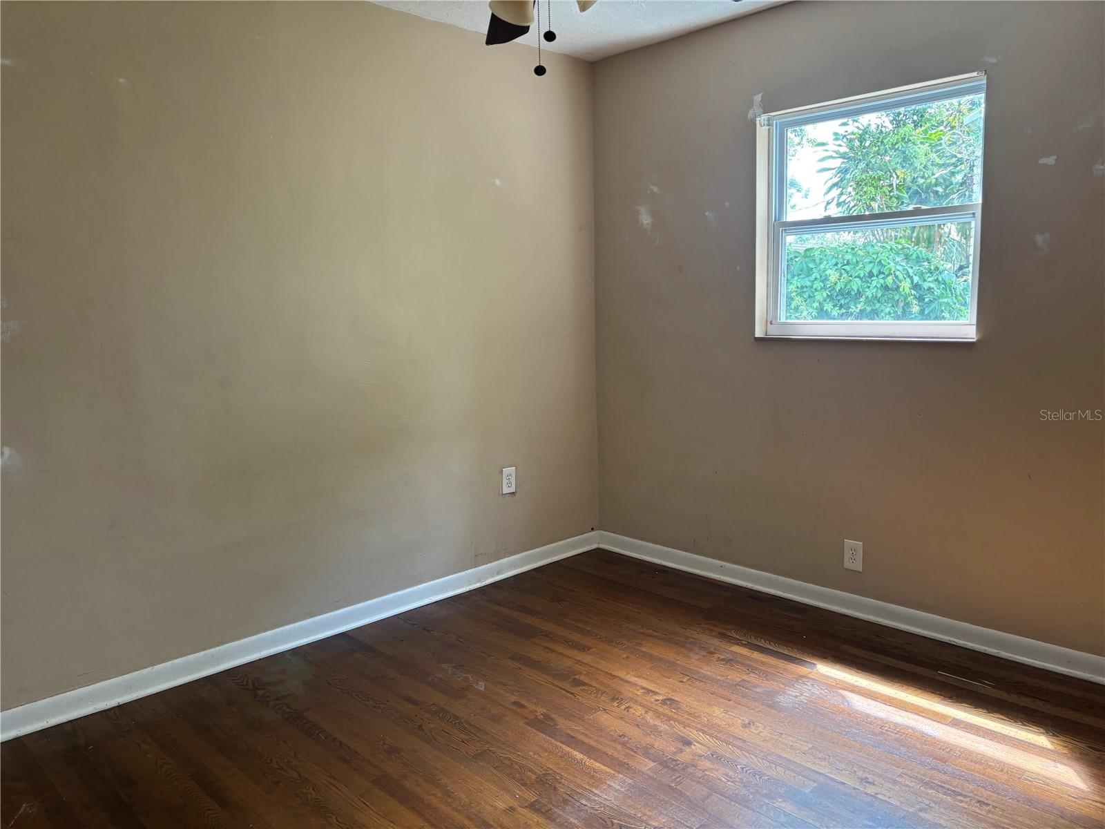 Image 9 of 9 For 1902 Aileen Street