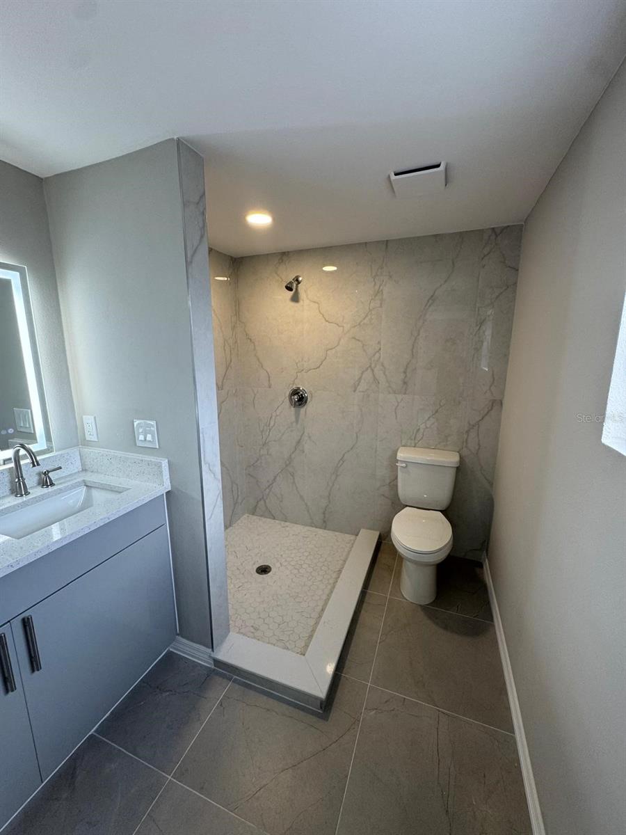 Image 24 of 38 For 12801 College Hill Drive