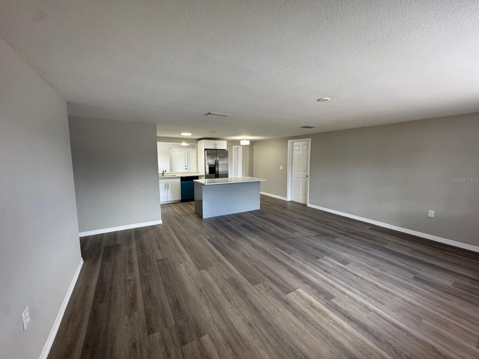 Image 4 of 38 For 12801 College Hill Drive