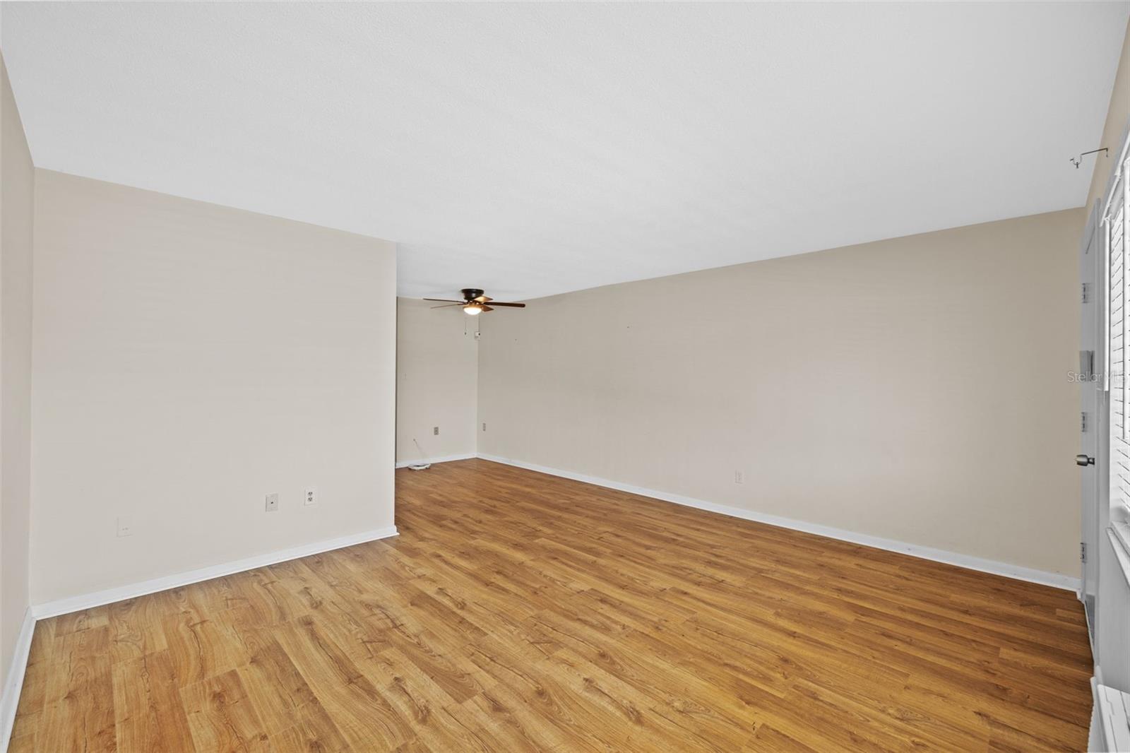 Image 6 of 33 For 2366 Shelley Street 7