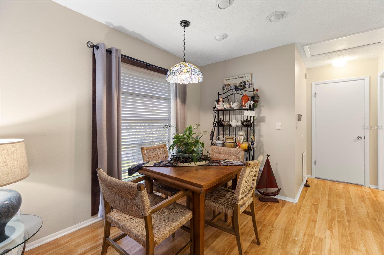 Image 10 of 34 For 2735 Sherbrooke Lane D
