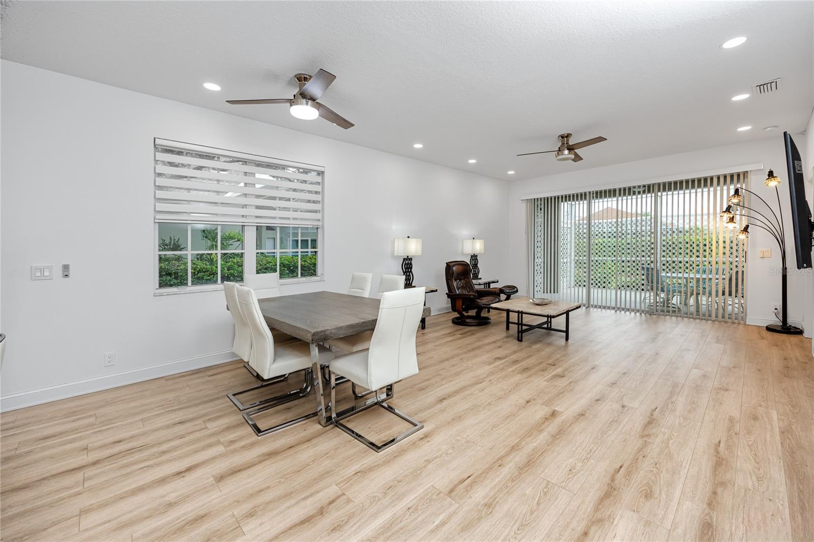Image 16 of 39 For 3726 Rain Tree Ct
