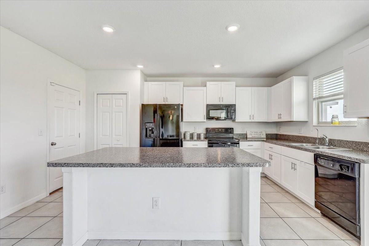 Image 13 of 54 For 11476 Sage Canyon Drive
