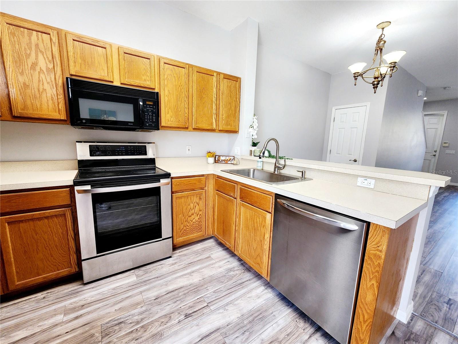Image 16 of 48 For 8796 Christie Drive
