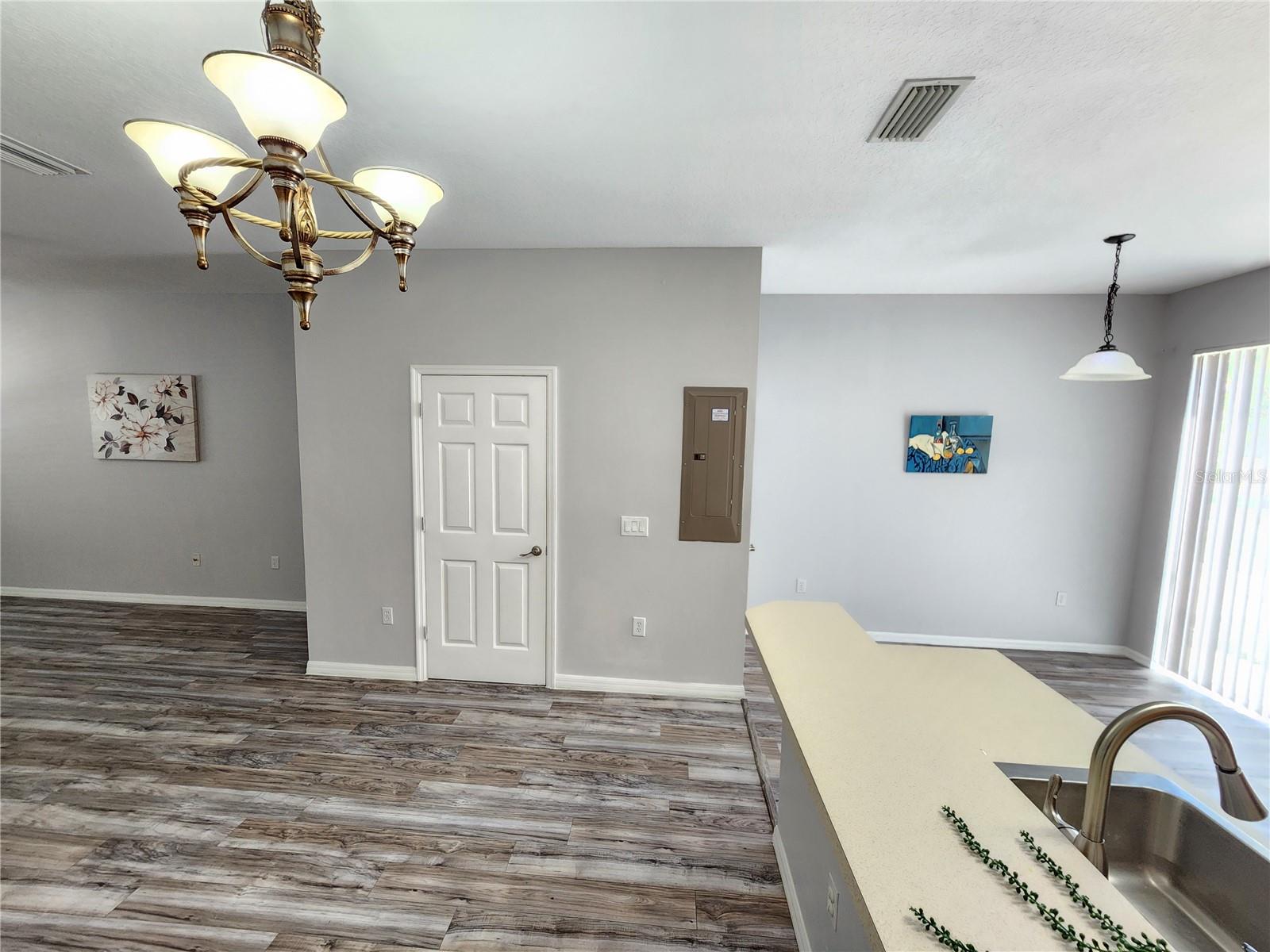 Image 18 of 48 For 8796 Christie Drive