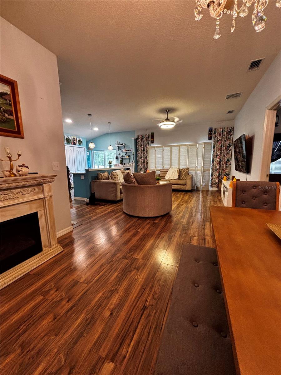 Image 8 of 19 For 5526 Braddock Drive