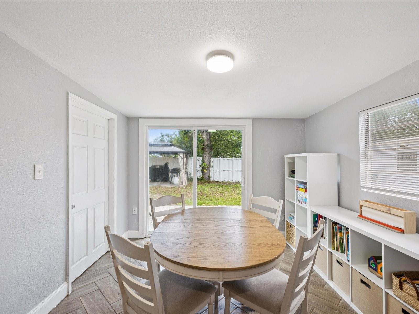 Image 12 of 54 For 232 Emerald Lane