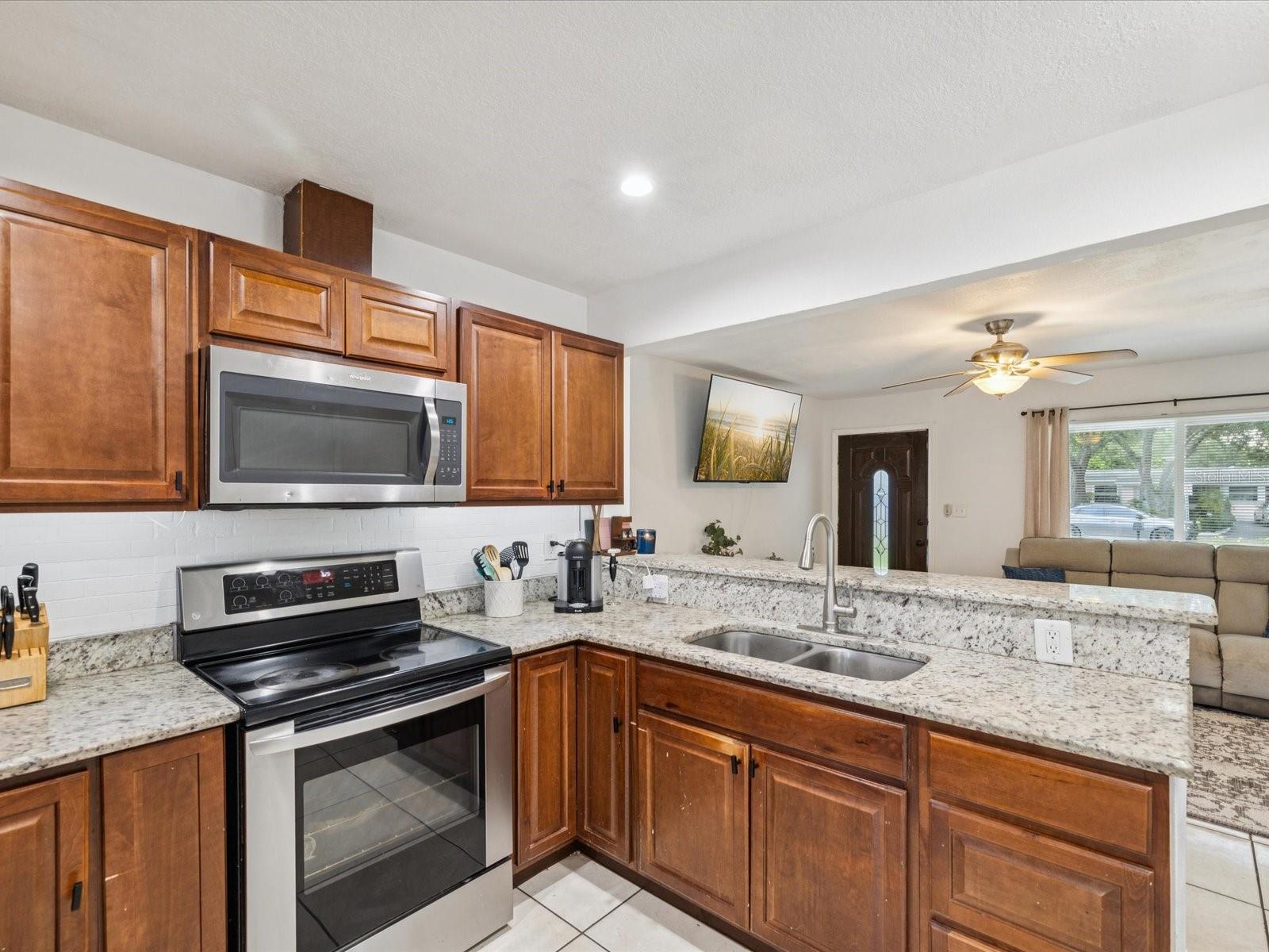 Image 4 of 54 For 232 Emerald Lane