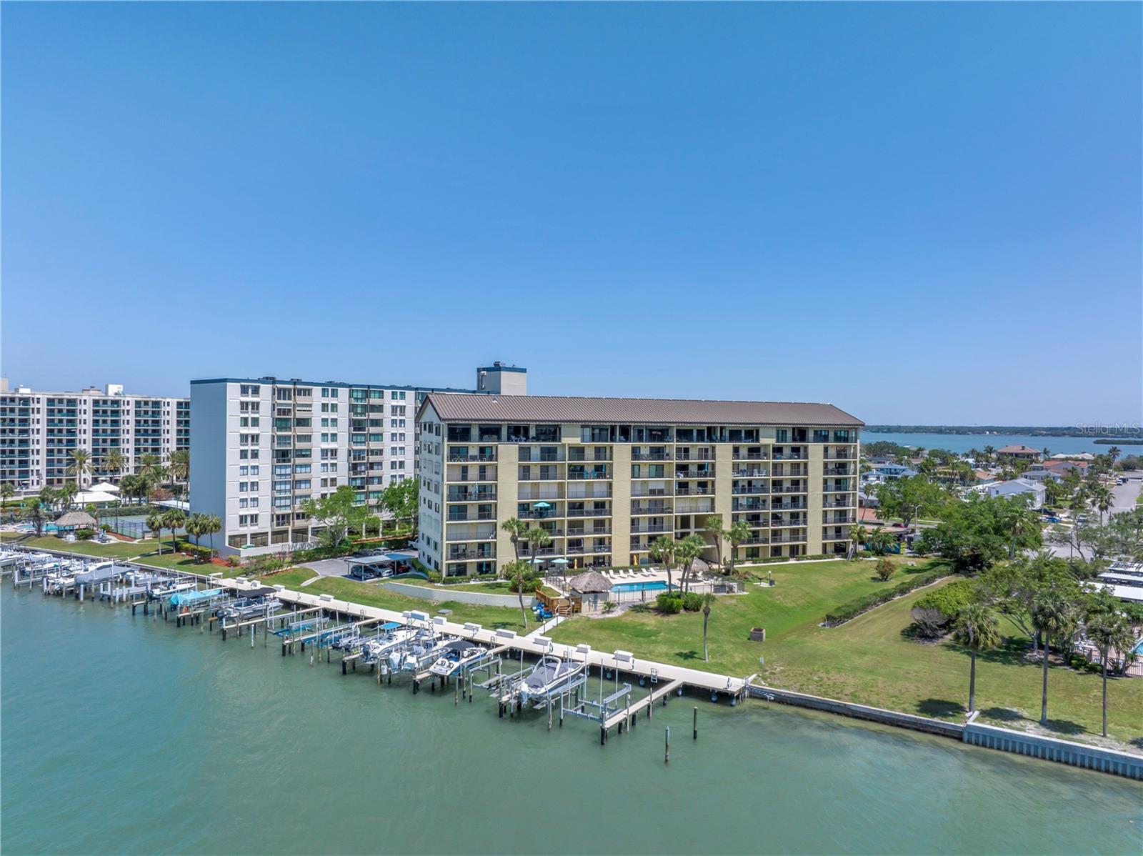 Image 2 of 66 For 650 Island Way 204