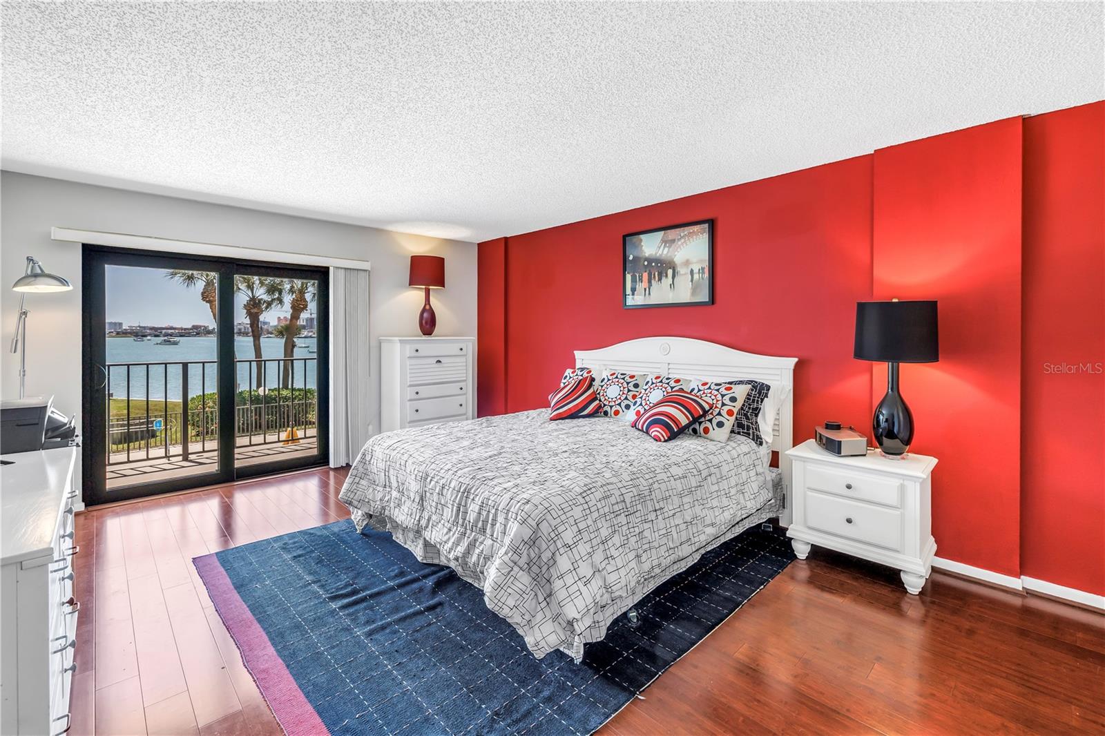 Image 21 of 66 For 650 Island Way 204