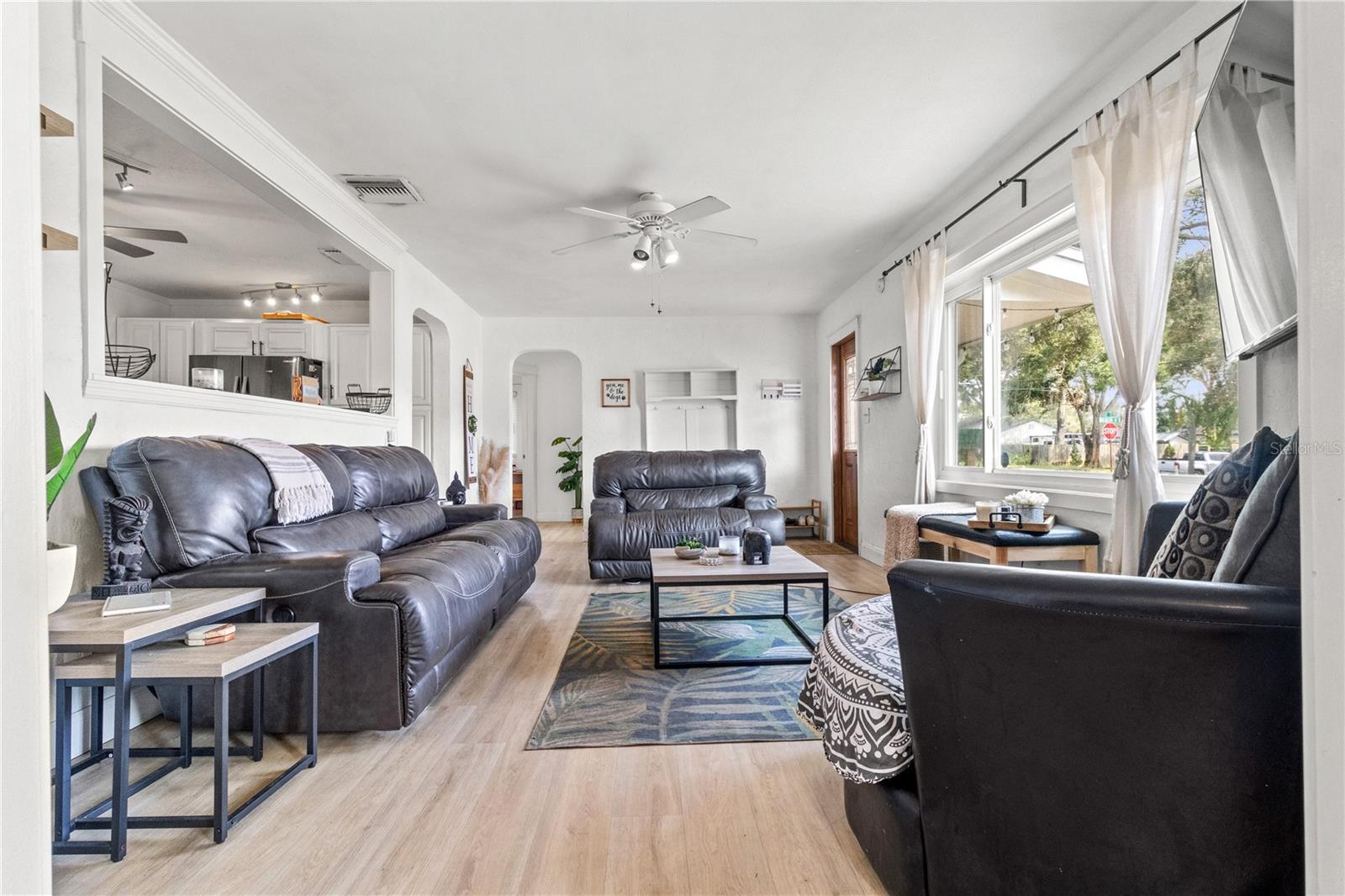 Image 6 of 30 For 220 62nd Street N