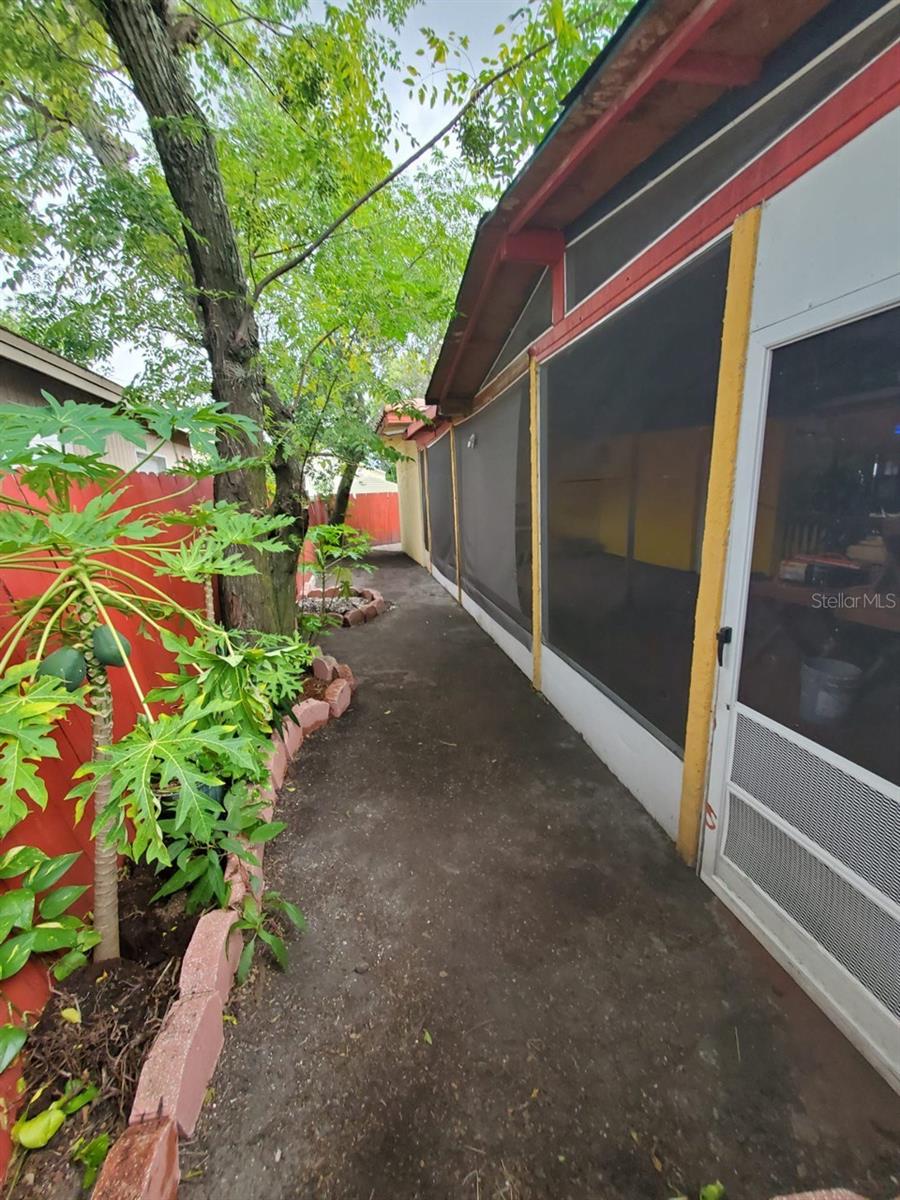 Image 13 of 14 For 7212 Armenia Avenue