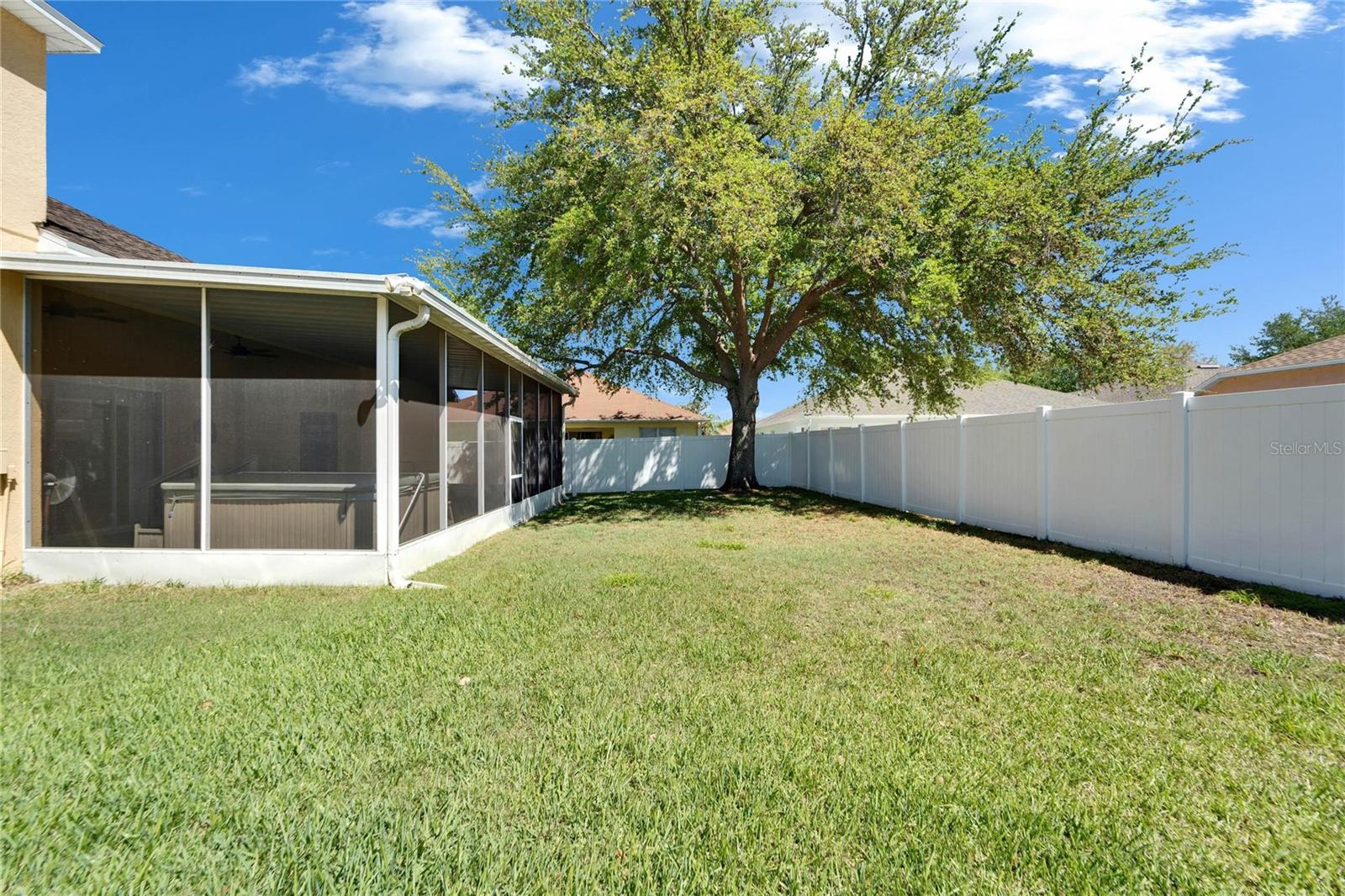 Image 33 of 40 For 9504 Laurel Ledge Drive