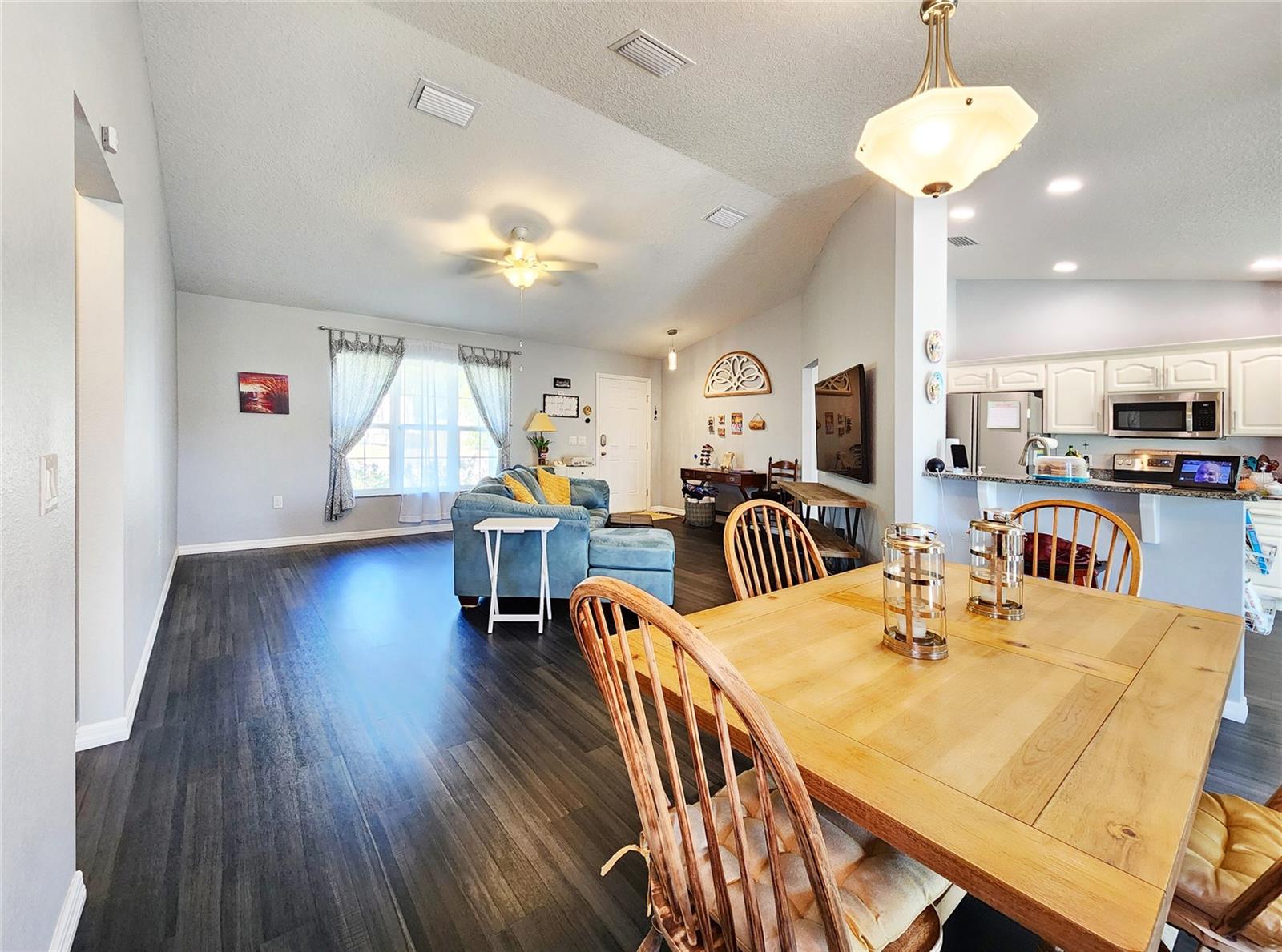 Image 10 of 50 For 8442 Pinewood Avenue