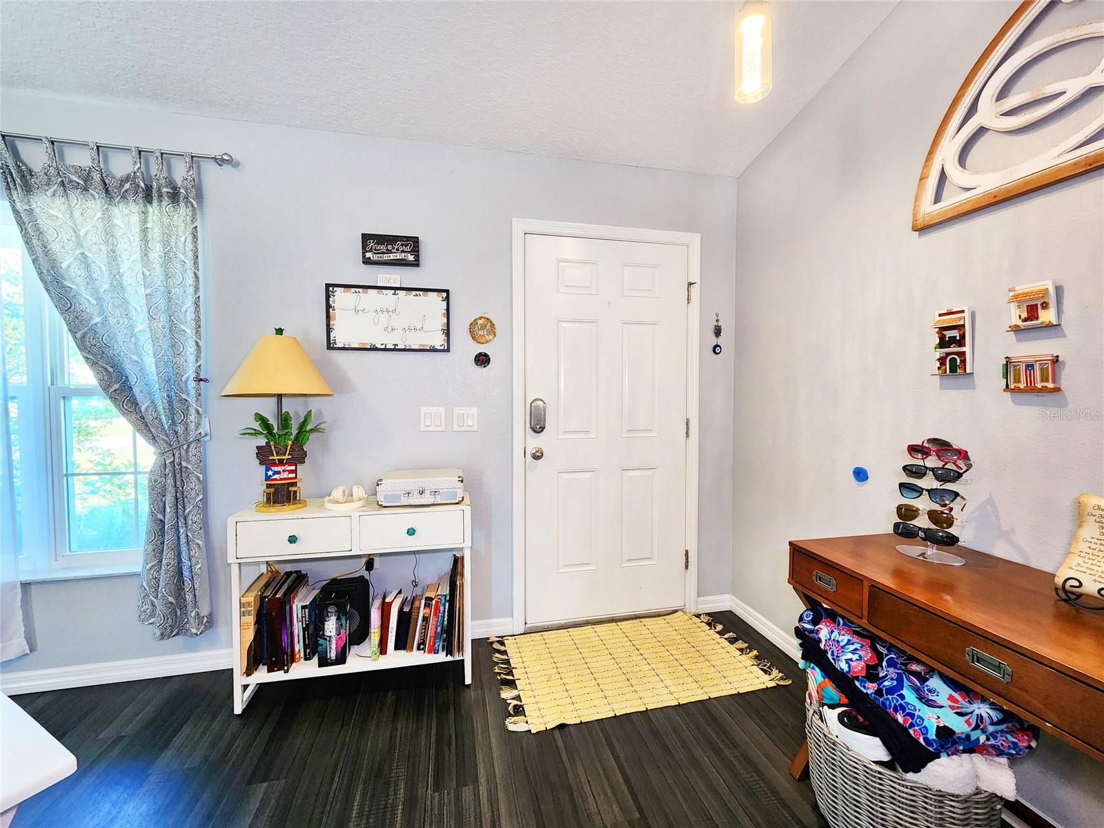 Image 4 of 50 For 8442 Pinewood Avenue