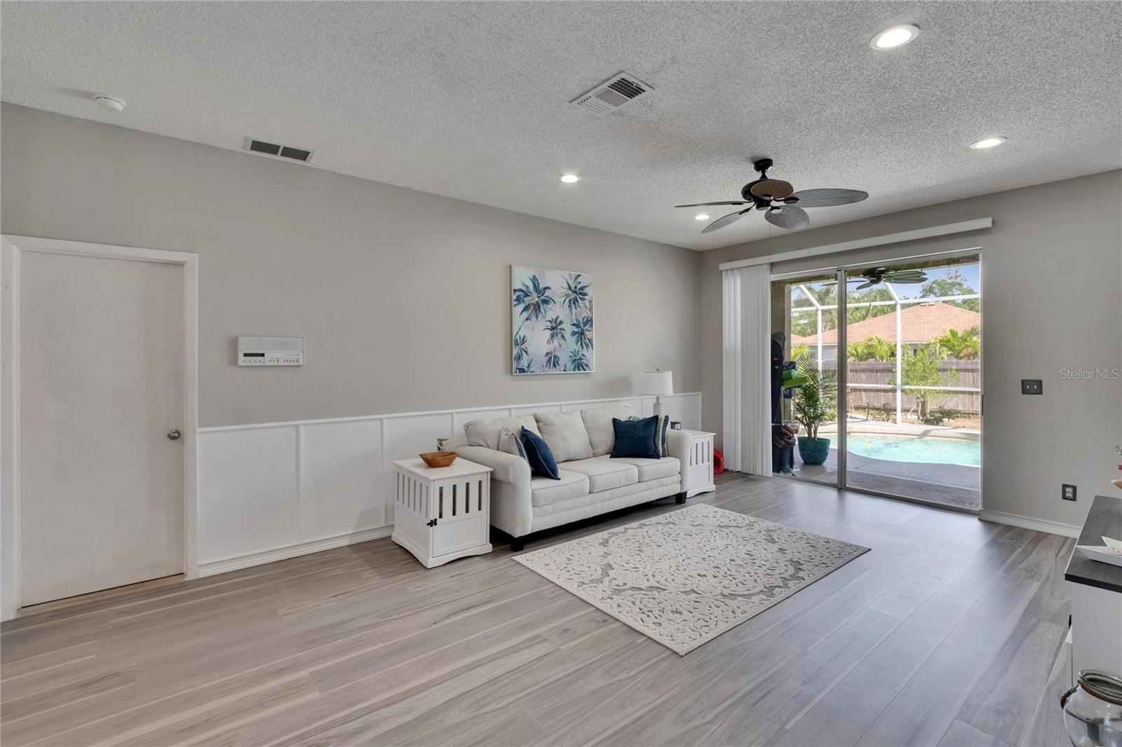 Image 11 of 65 For 4017 3rd Avenue E