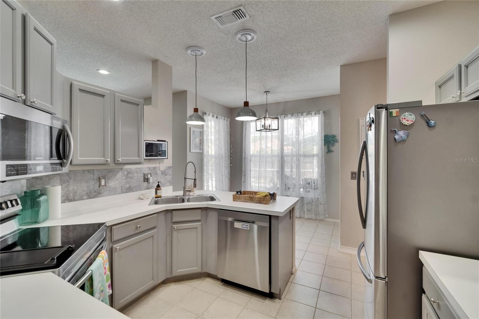Image 20 of 65 For 4017 3rd Avenue E
