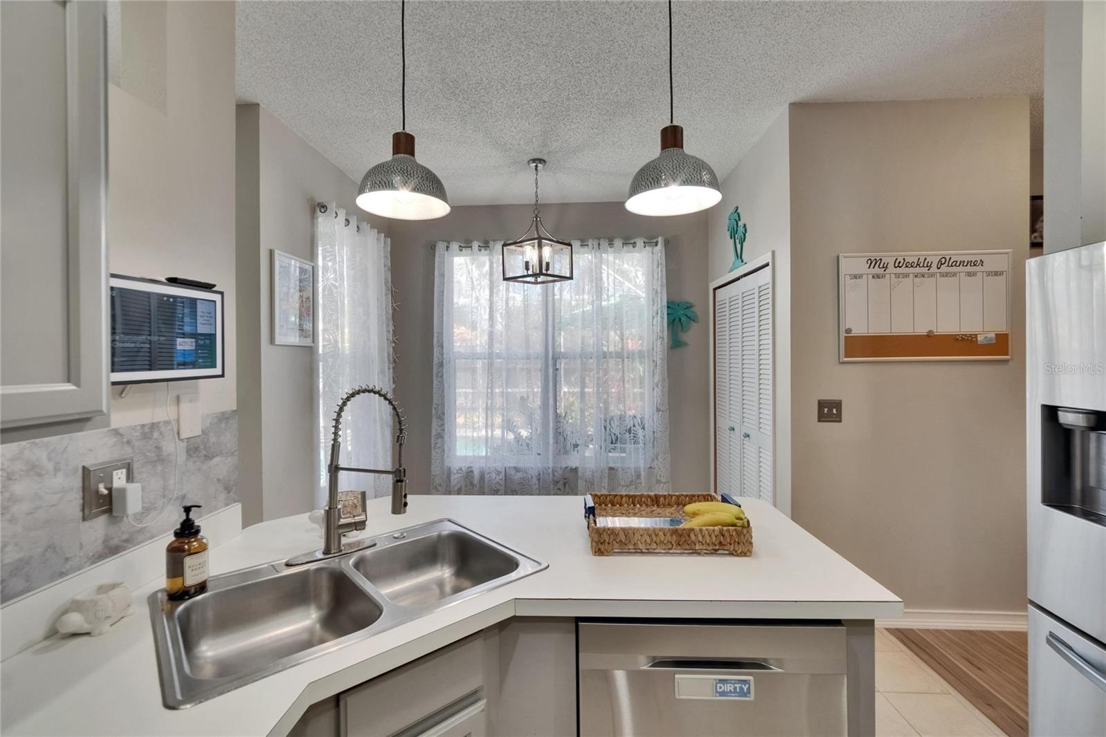 Image 21 of 65 For 4017 3rd Avenue E