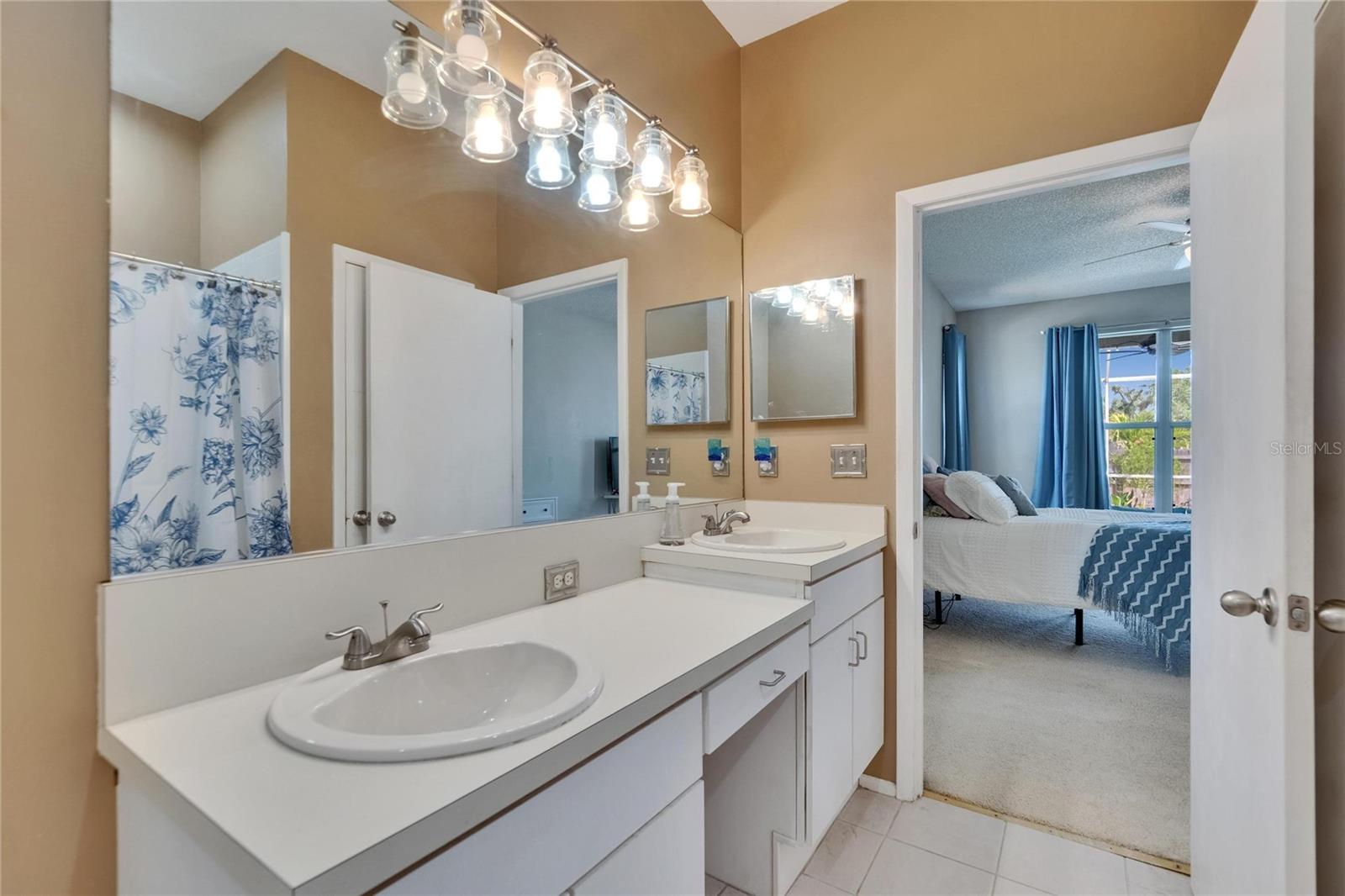 Image 36 of 65 For 4017 3rd Avenue E
