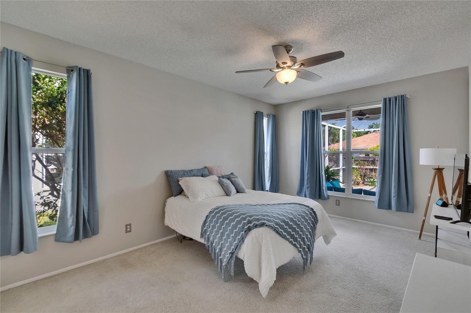 Image 37 of 65 For 4017 3rd Avenue E