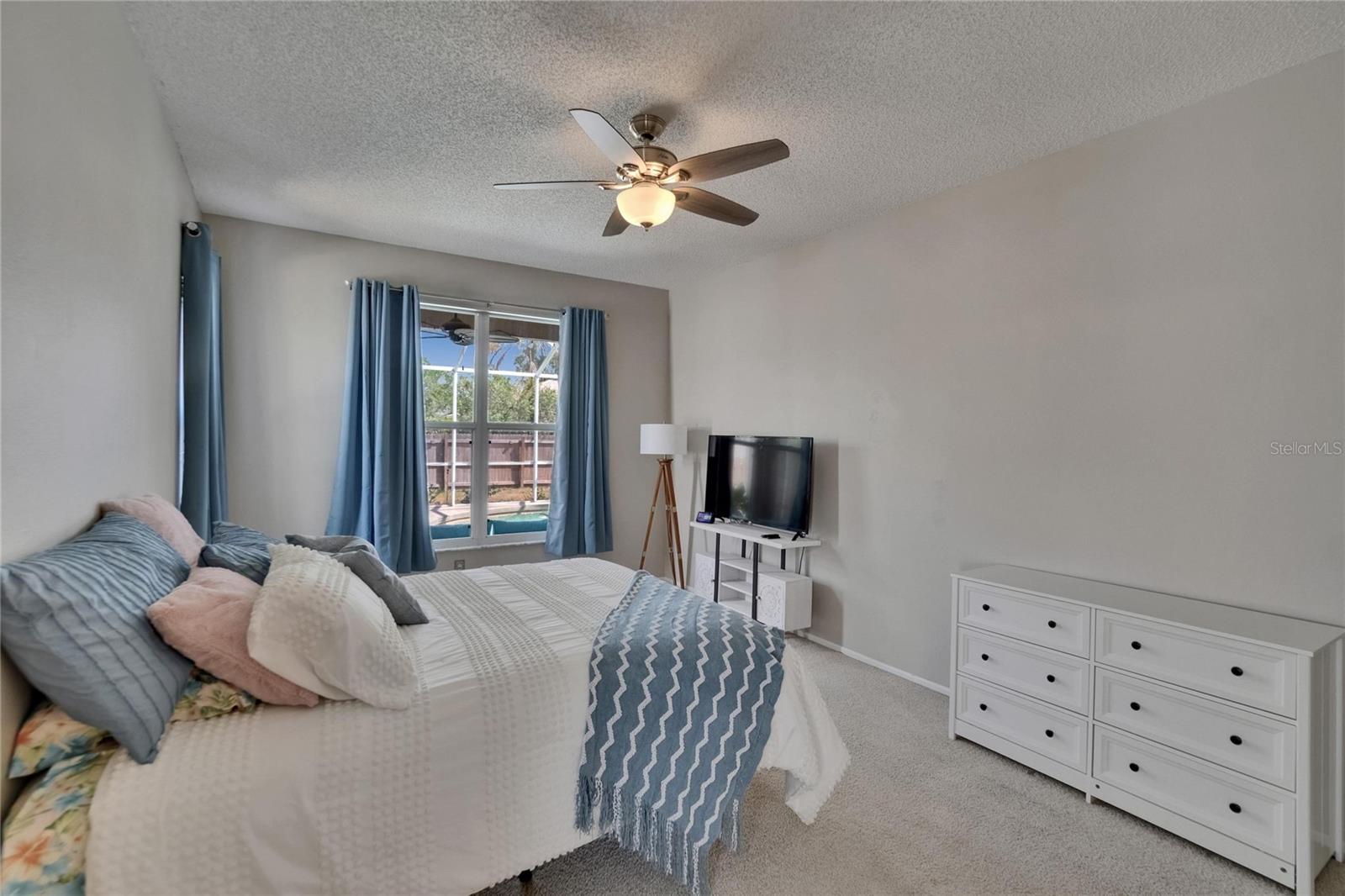 Image 38 of 65 For 4017 3rd Avenue E