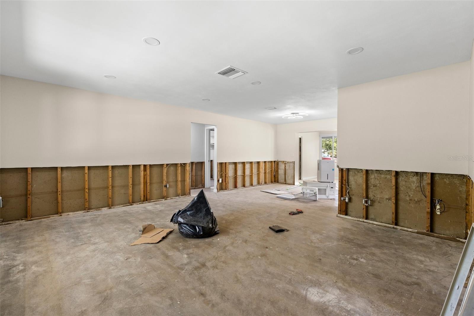Image 19 of 28 For 624 Orange Street
