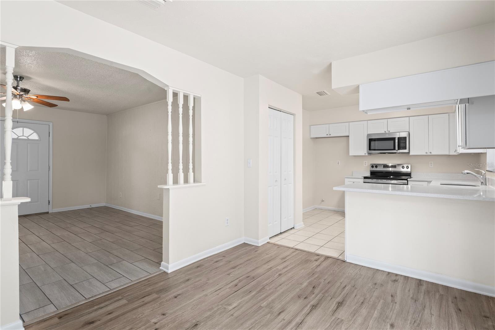 Image 11 of 27 For 2207 Valleybrook Avenue