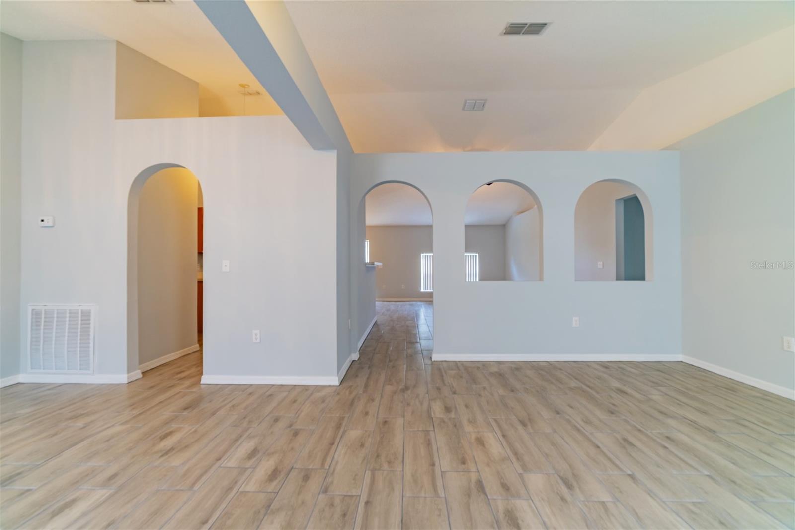 Image 4 of 32 For 5396 Berrien Avenue