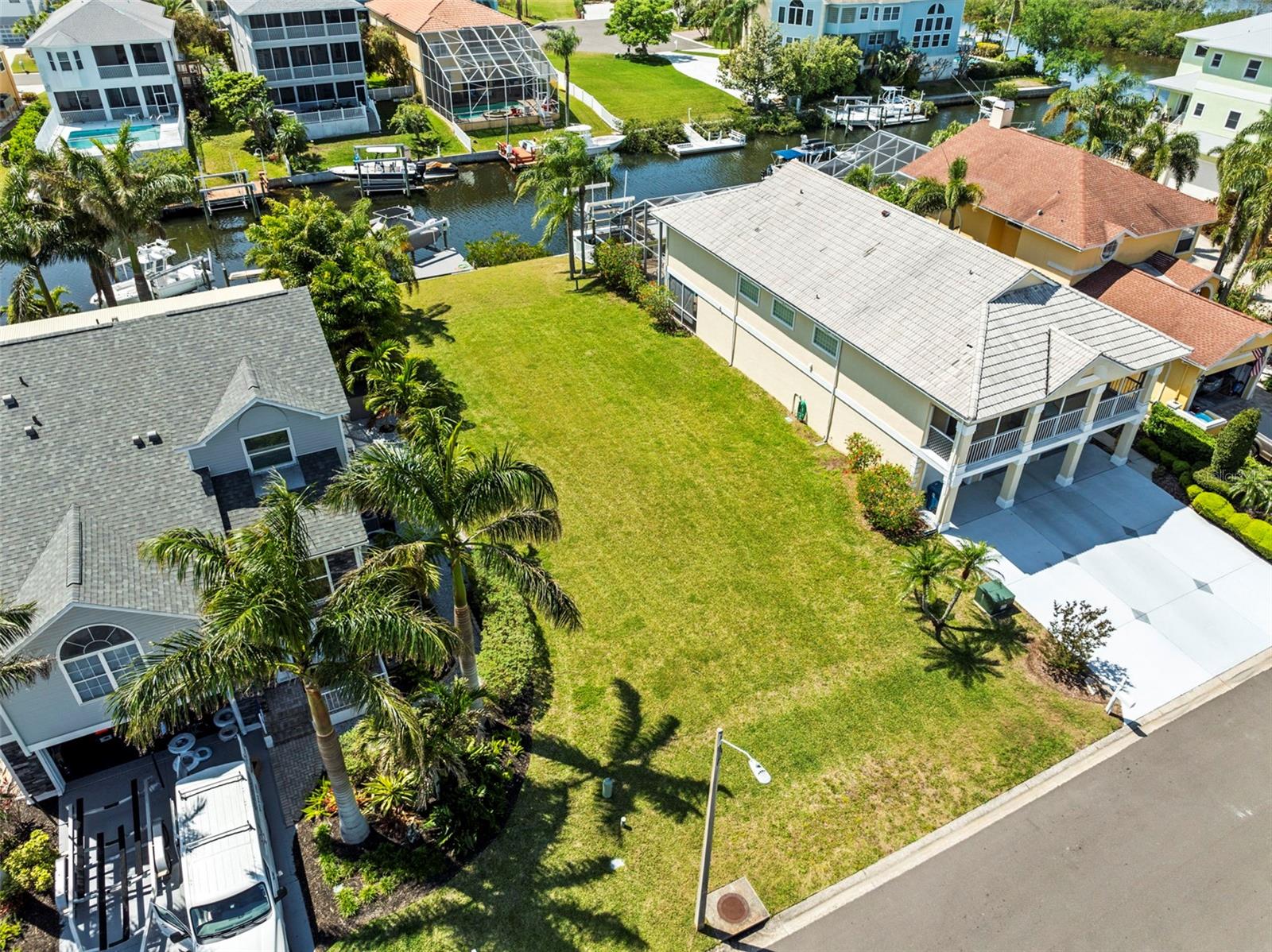 Image 12 of 28 For 4330 Sanddollar Court