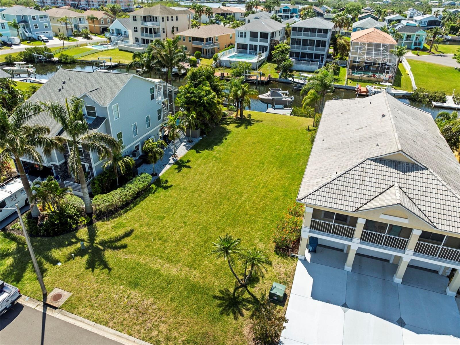 Image 4 of 28 For 4330 Sanddollar Court