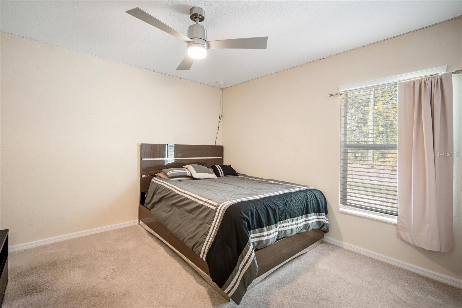 Image 18 of 27 For 10423 Sand Lark Avenue