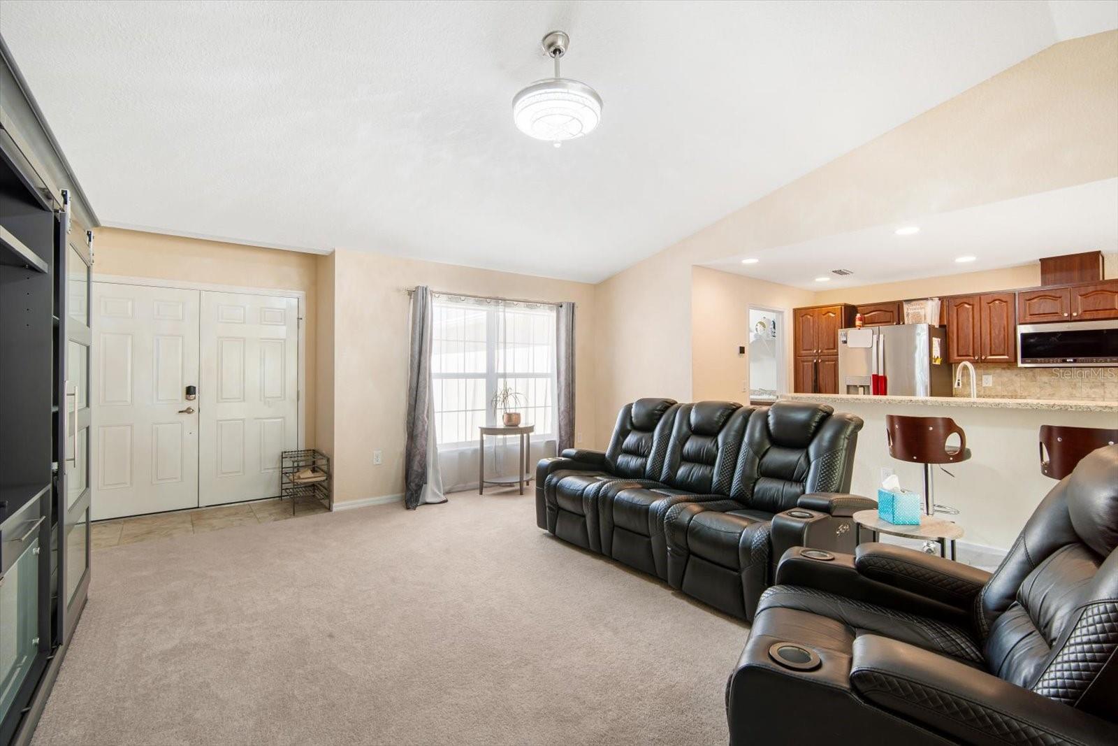 Image 4 of 27 For 10423 Sand Lark Avenue