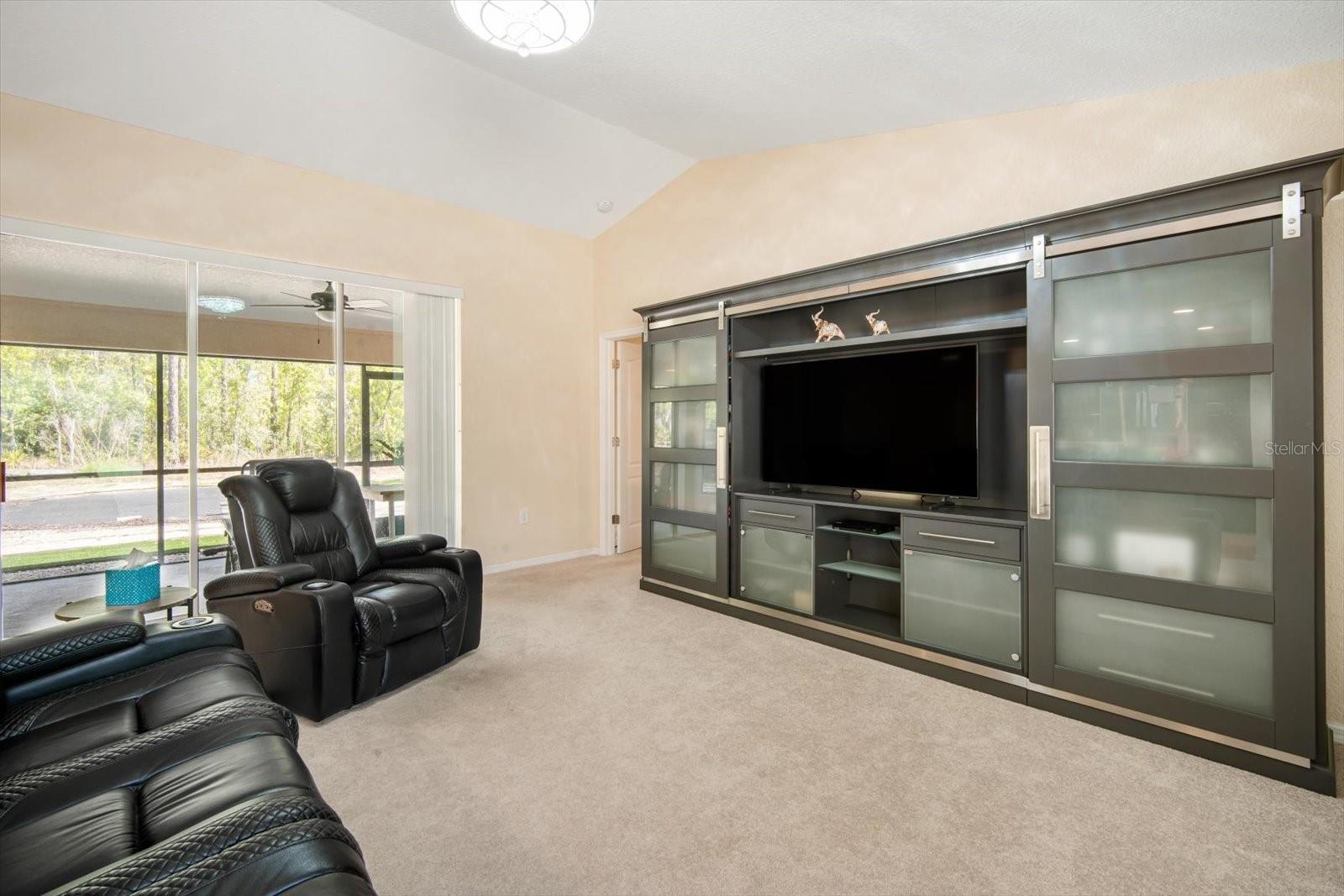 Image 6 of 27 For 10423 Sand Lark Avenue