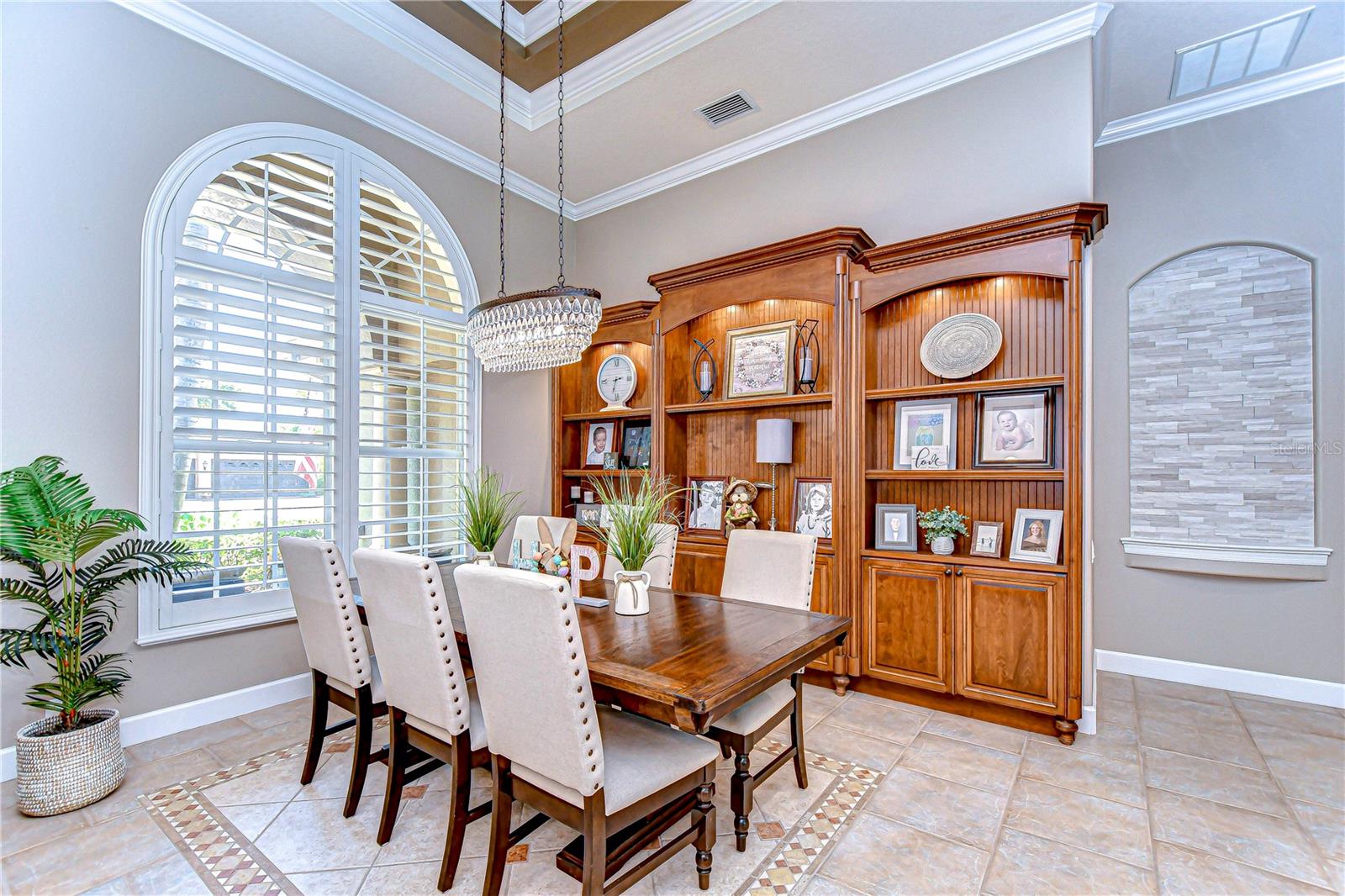 Image 13 of 51 For 3212 Sunset Lakes Boulevard