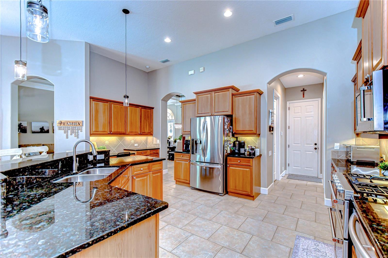 Image 17 of 51 For 3212 Sunset Lakes Boulevard