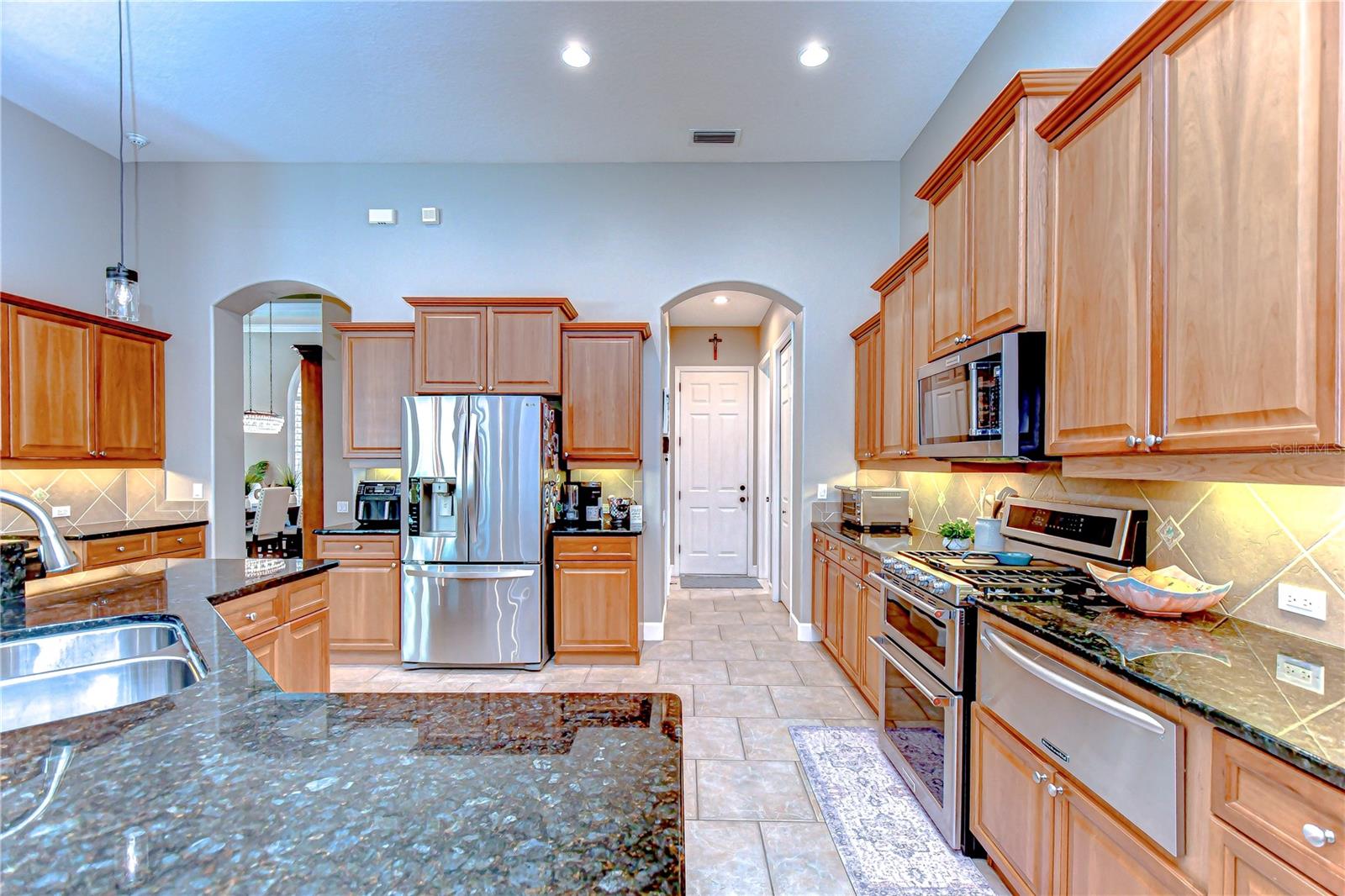 Image 18 of 51 For 3212 Sunset Lakes Boulevard