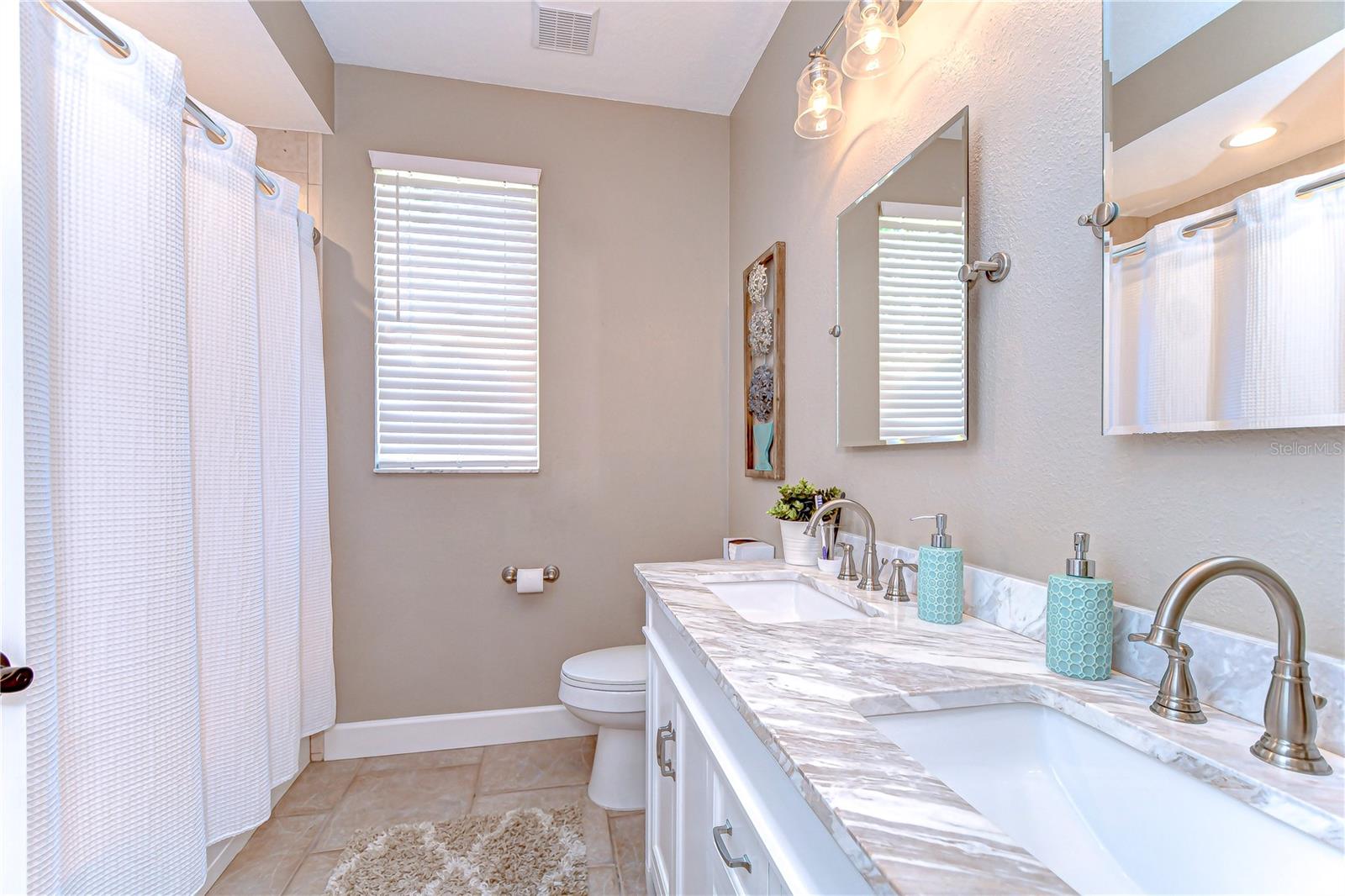 Image 31 of 51 For 3212 Sunset Lakes Boulevard
