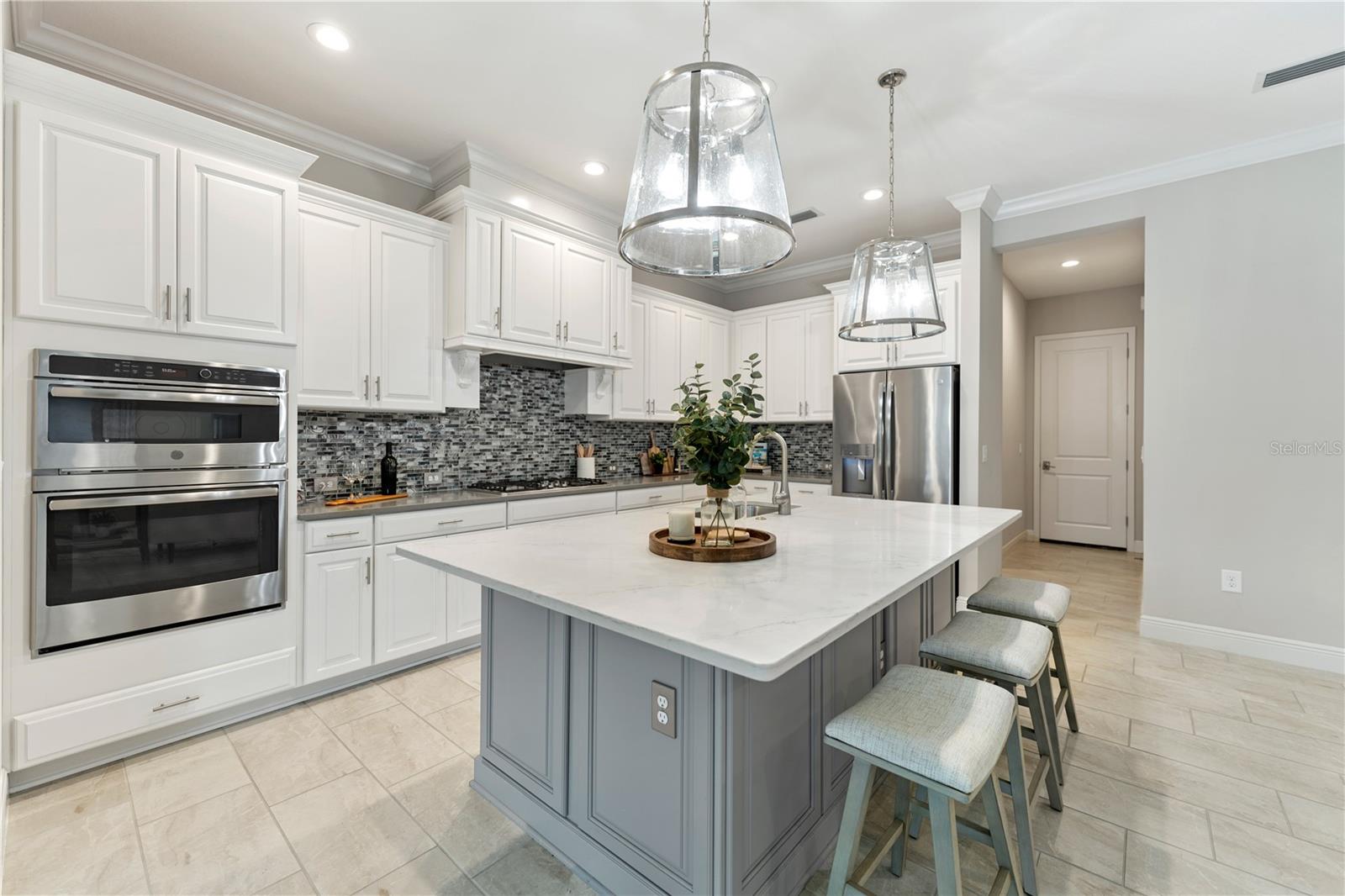 Image 3 of 74 For 716 Manns Harbor Drive