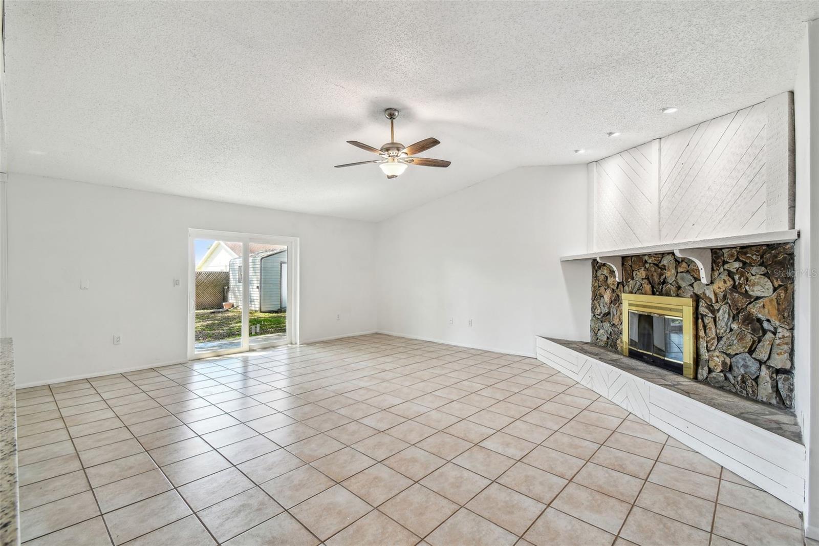 Image 22 of 59 For 16039 Frost Drive