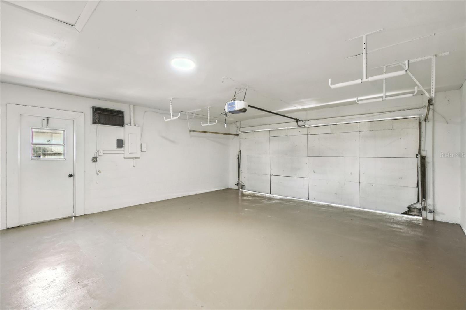 Image 9 of 59 For 16039 Frost Drive