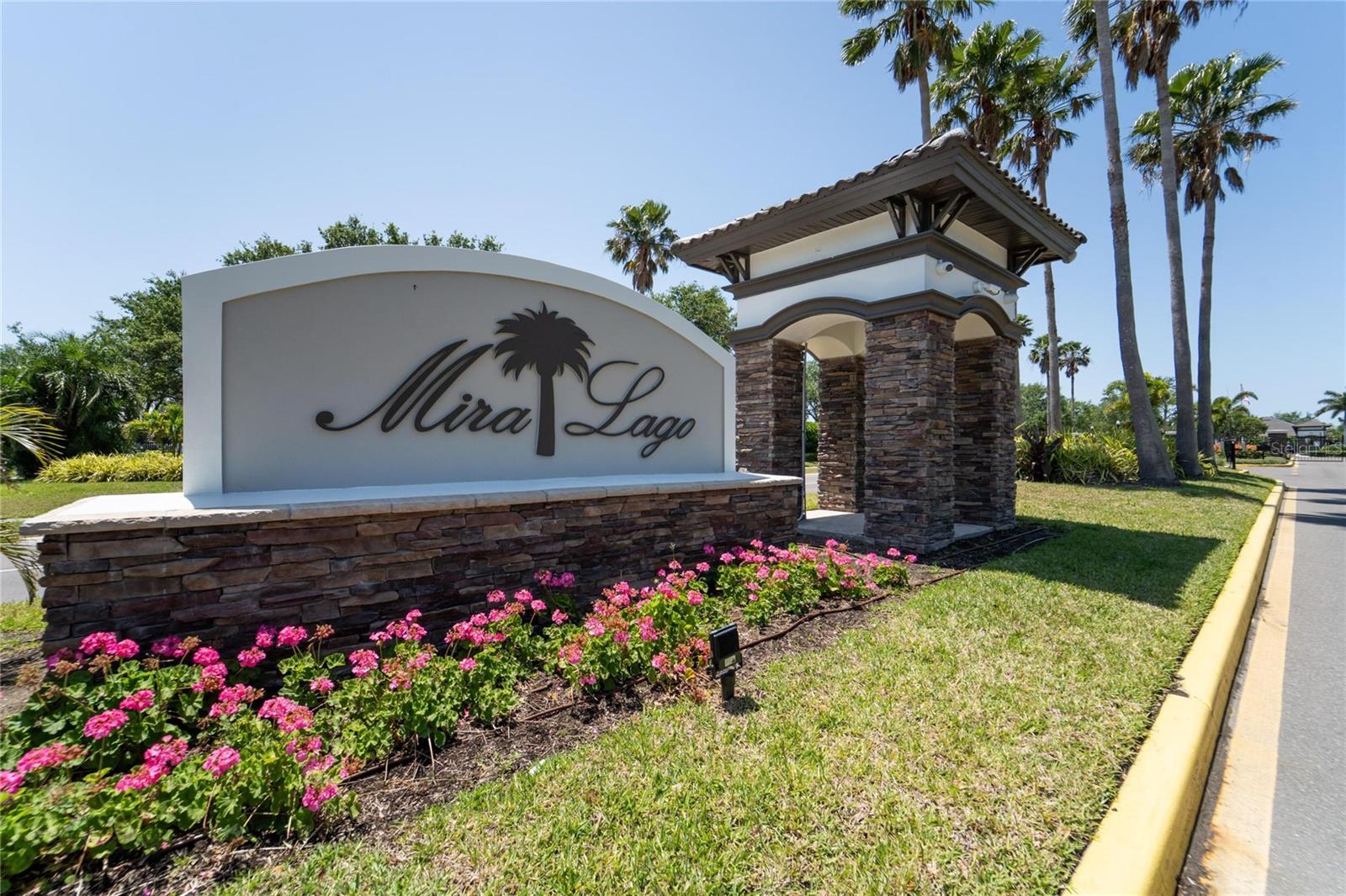 Image 26 of 29 For 1806 Mira Lago Circle