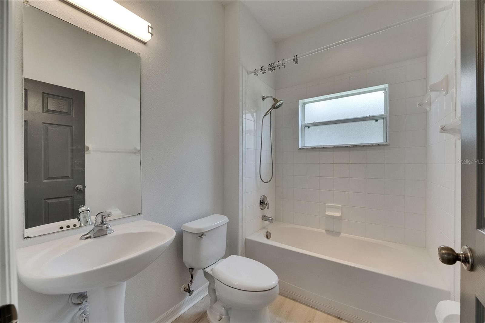Image 30 of 76 For 1806 Mira Lago Circle