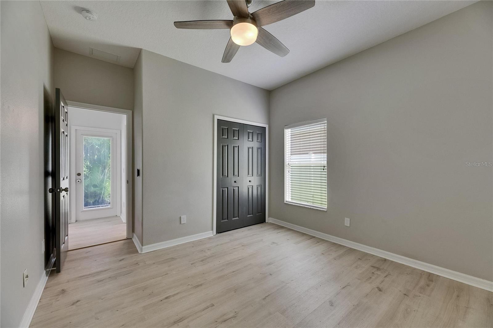 Image 31 of 76 For 1806 Mira Lago Circle