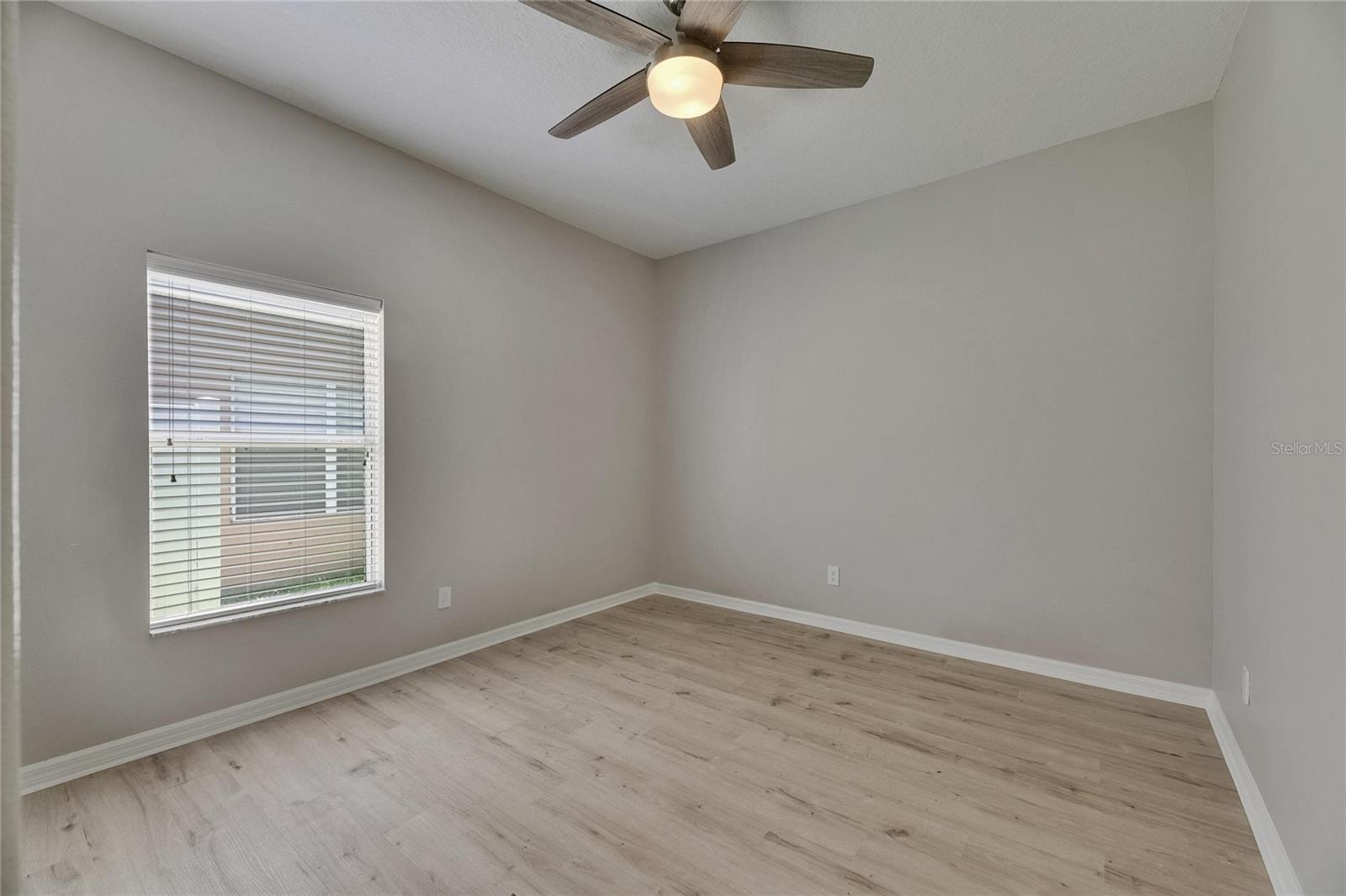 Image 32 of 76 For 1806 Mira Lago Circle