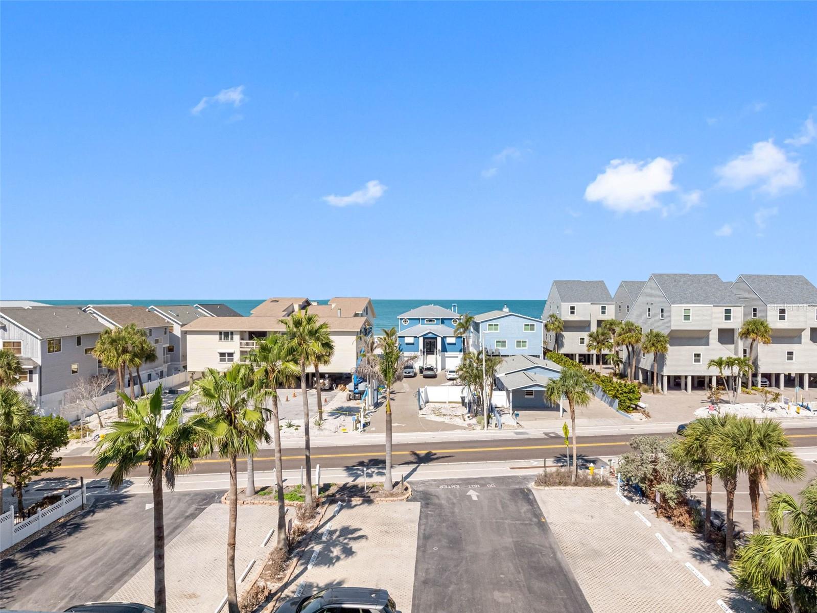 Image 4 of 50 For 19925 Gulf Boulevard 402
