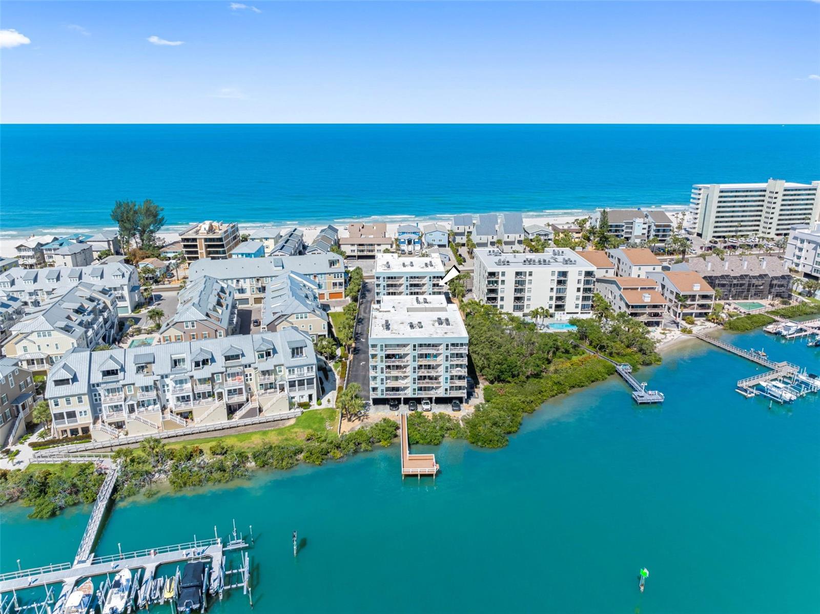 Image 41 of 50 For 19925 Gulf Boulevard 402