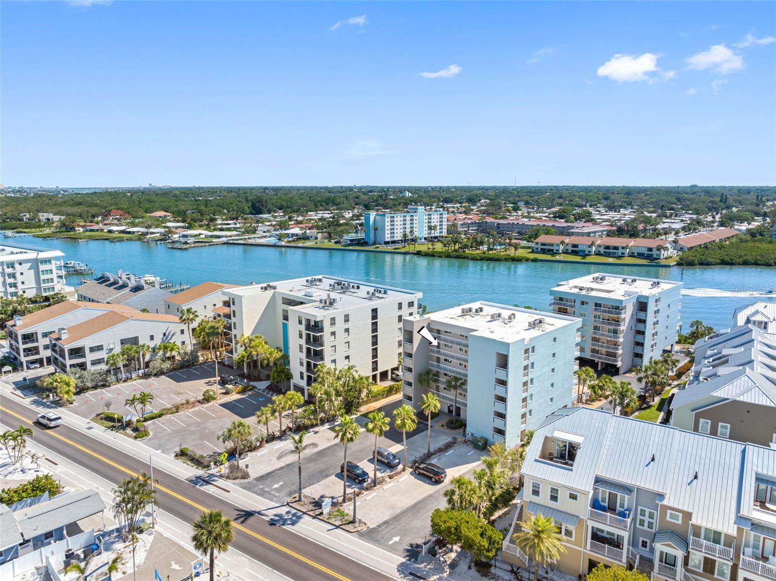 Image 48 of 50 For 19925 Gulf Boulevard 402