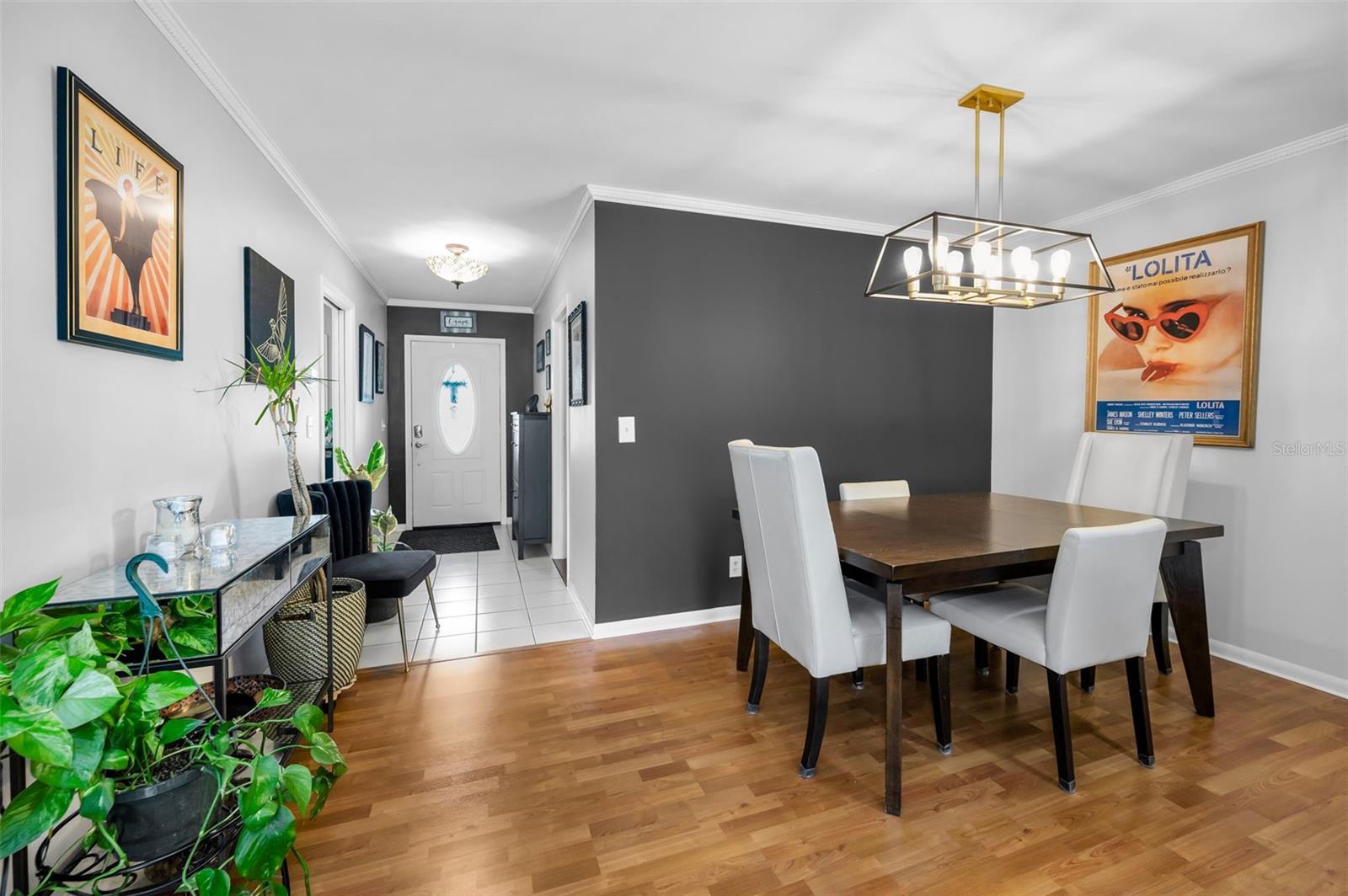 Image 11 of 70 For 202 Hesperides Street
