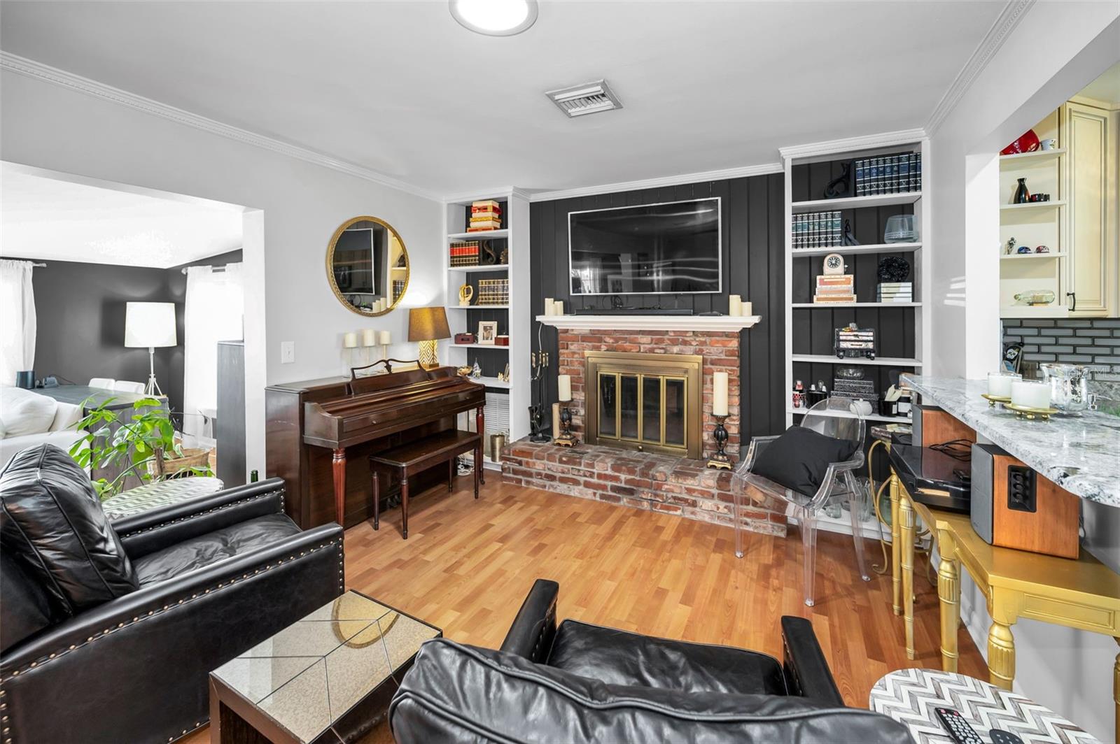 Image 24 of 70 For 202 Hesperides Street